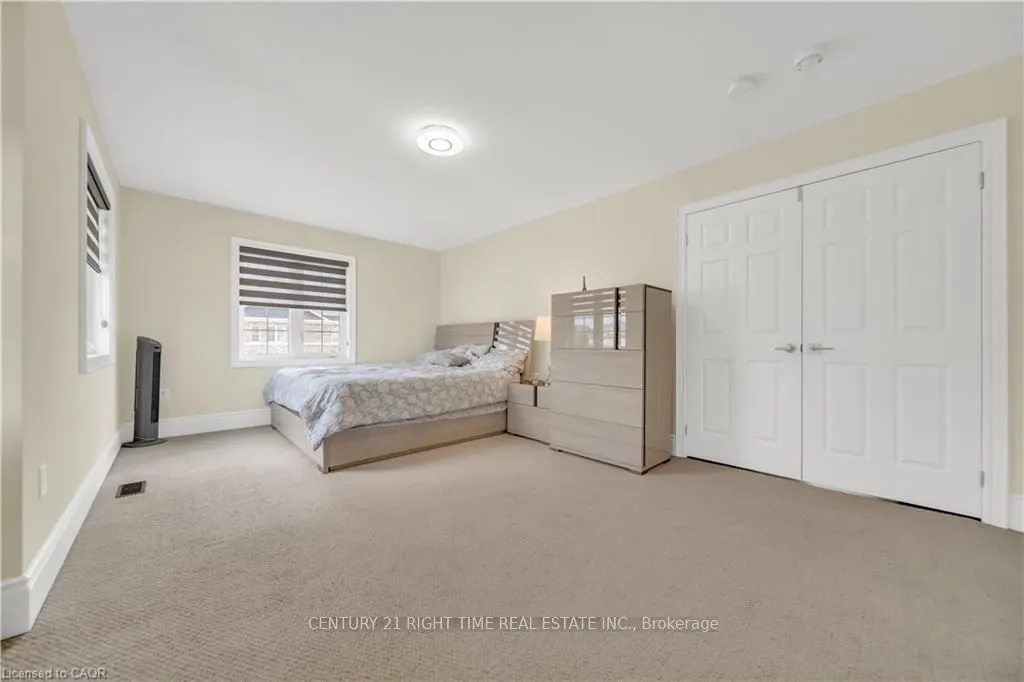 1161 Upper Thames Drive