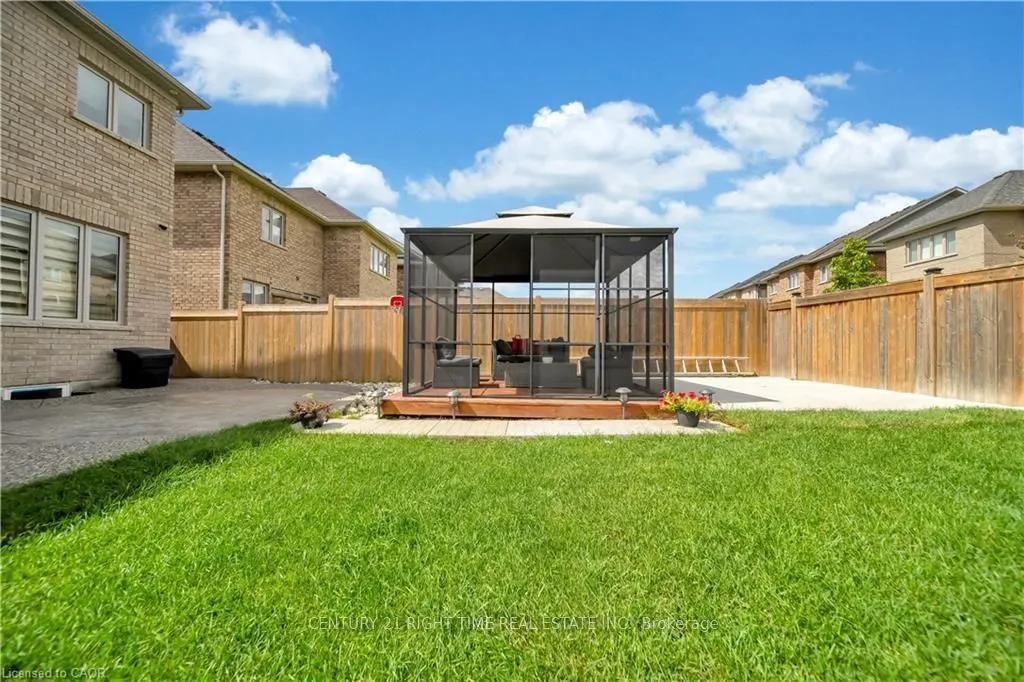 1161 Upper Thames Drive