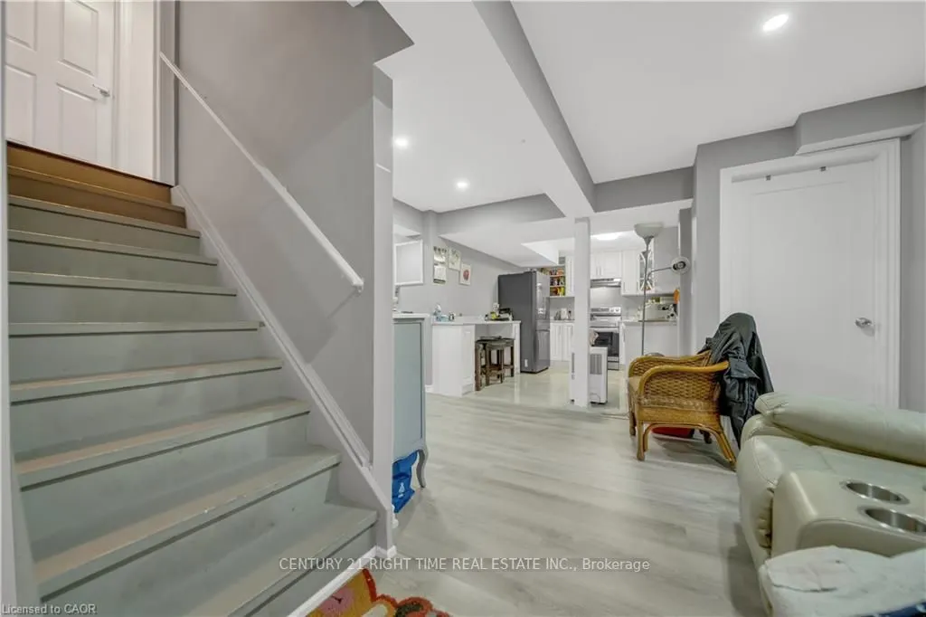 1161 Upper Thames Drive