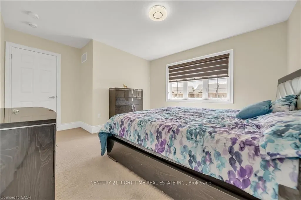 1161 Upper Thames Drive