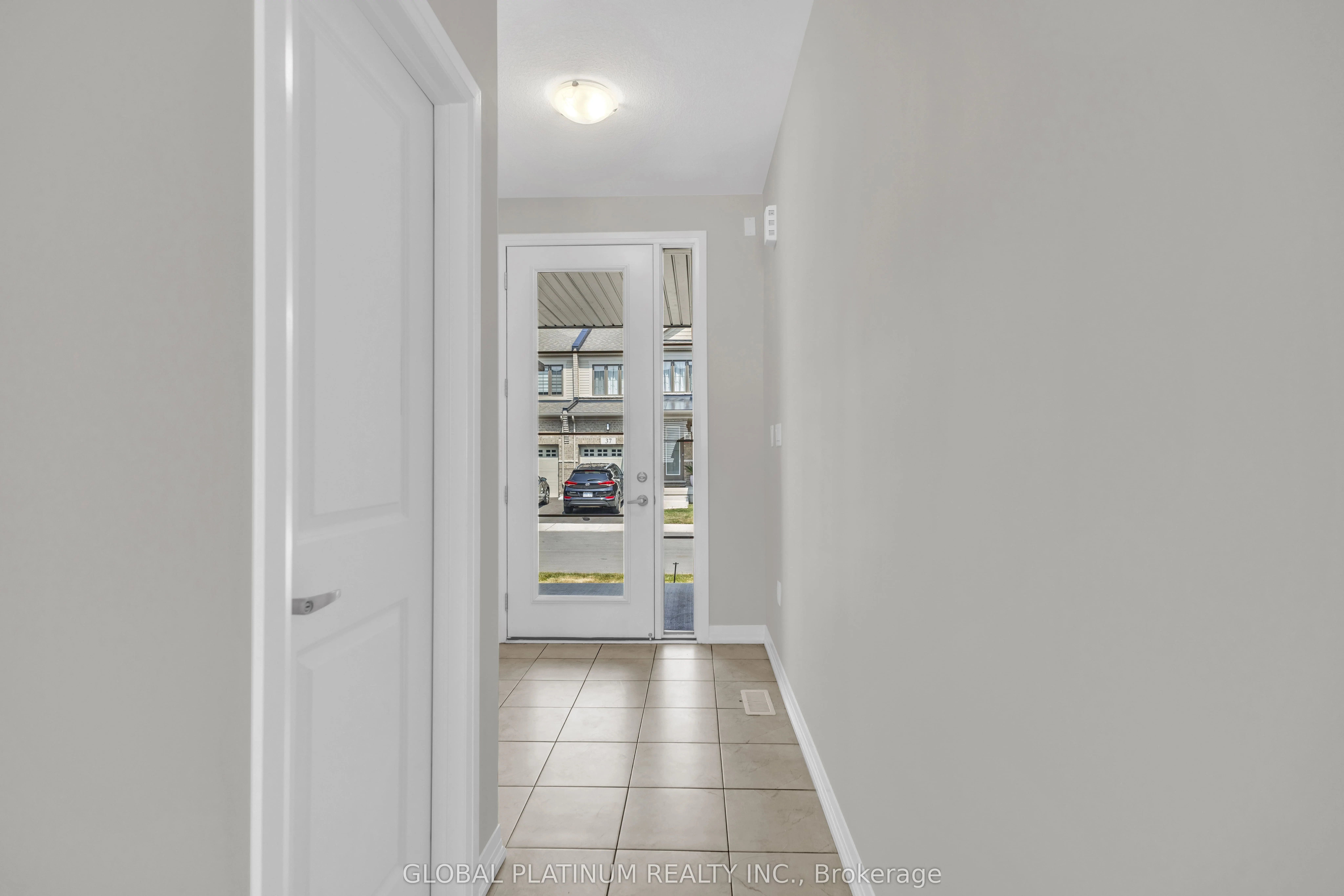 15 Blacklock Street, #17