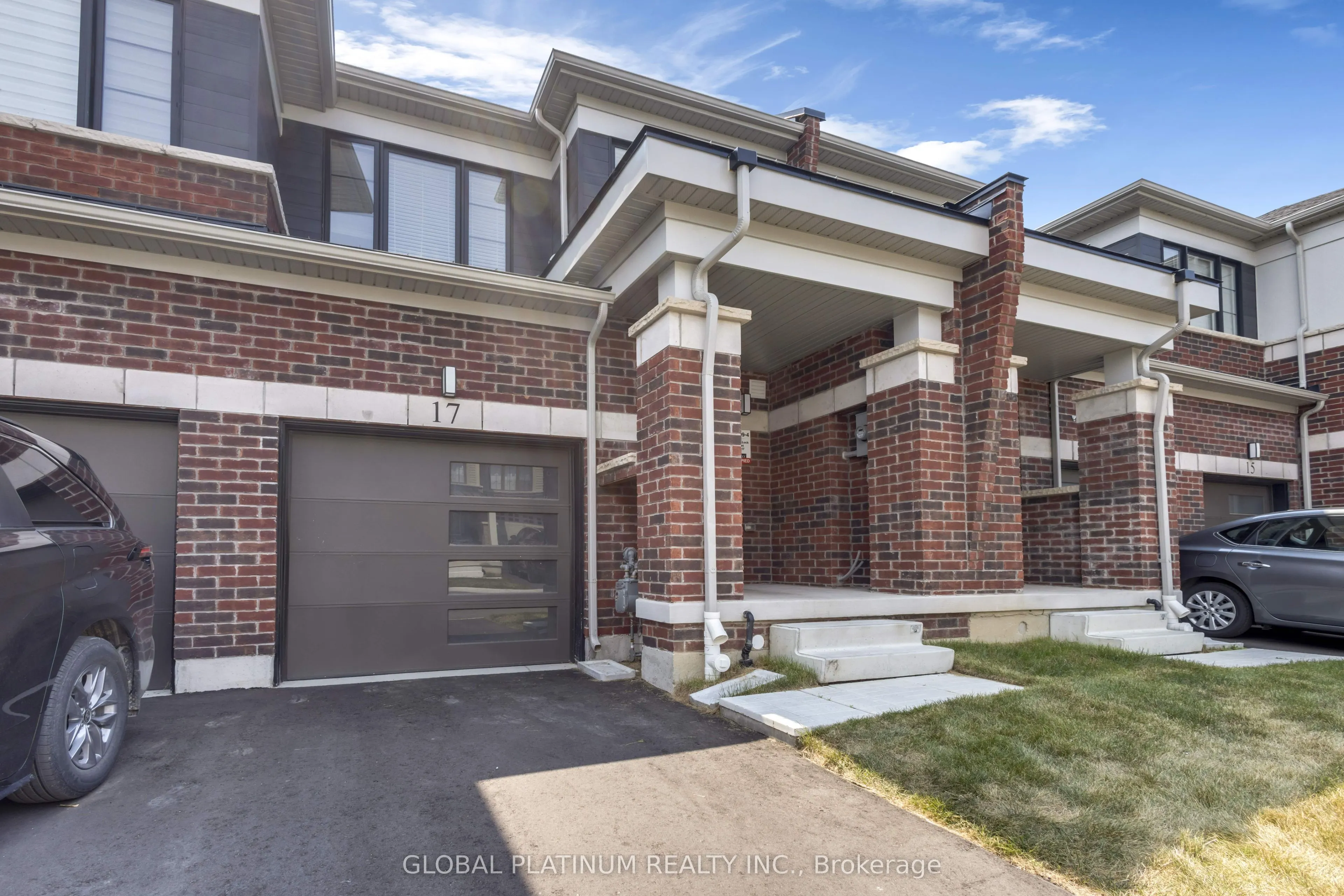 15 Blacklock Street, #17