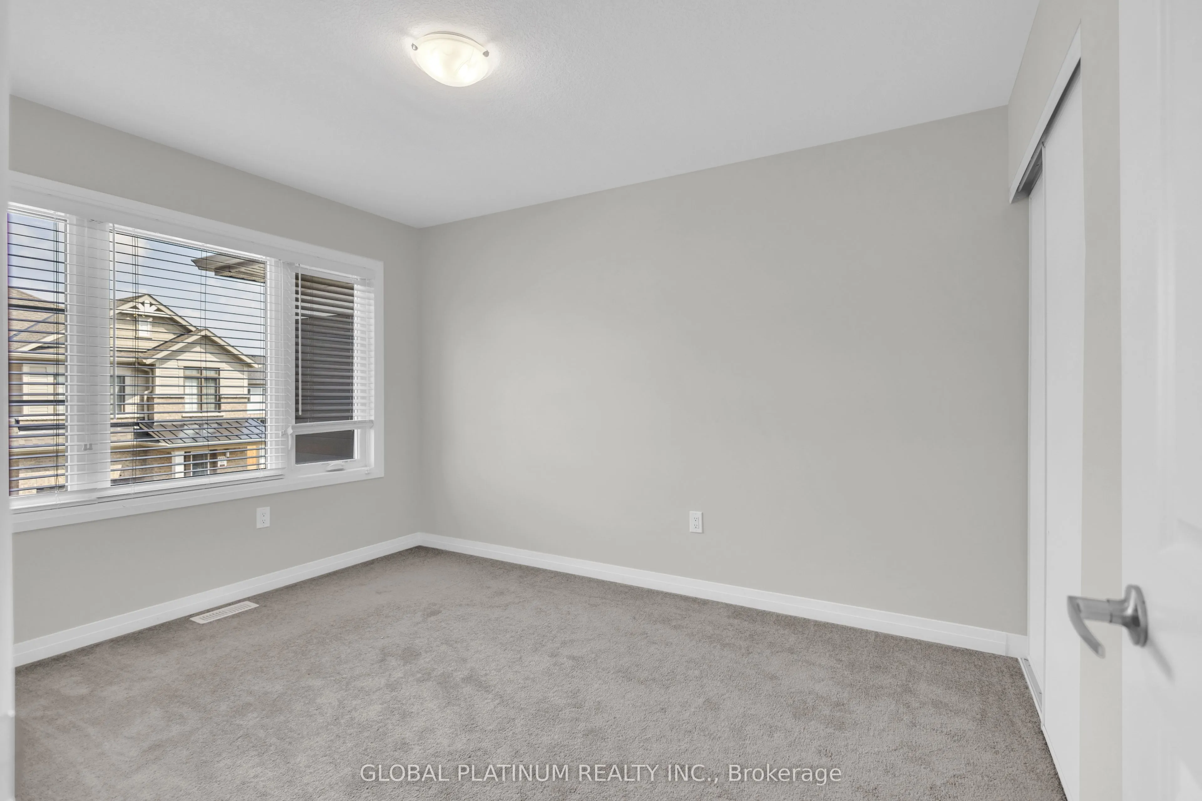 15 Blacklock Street, #17