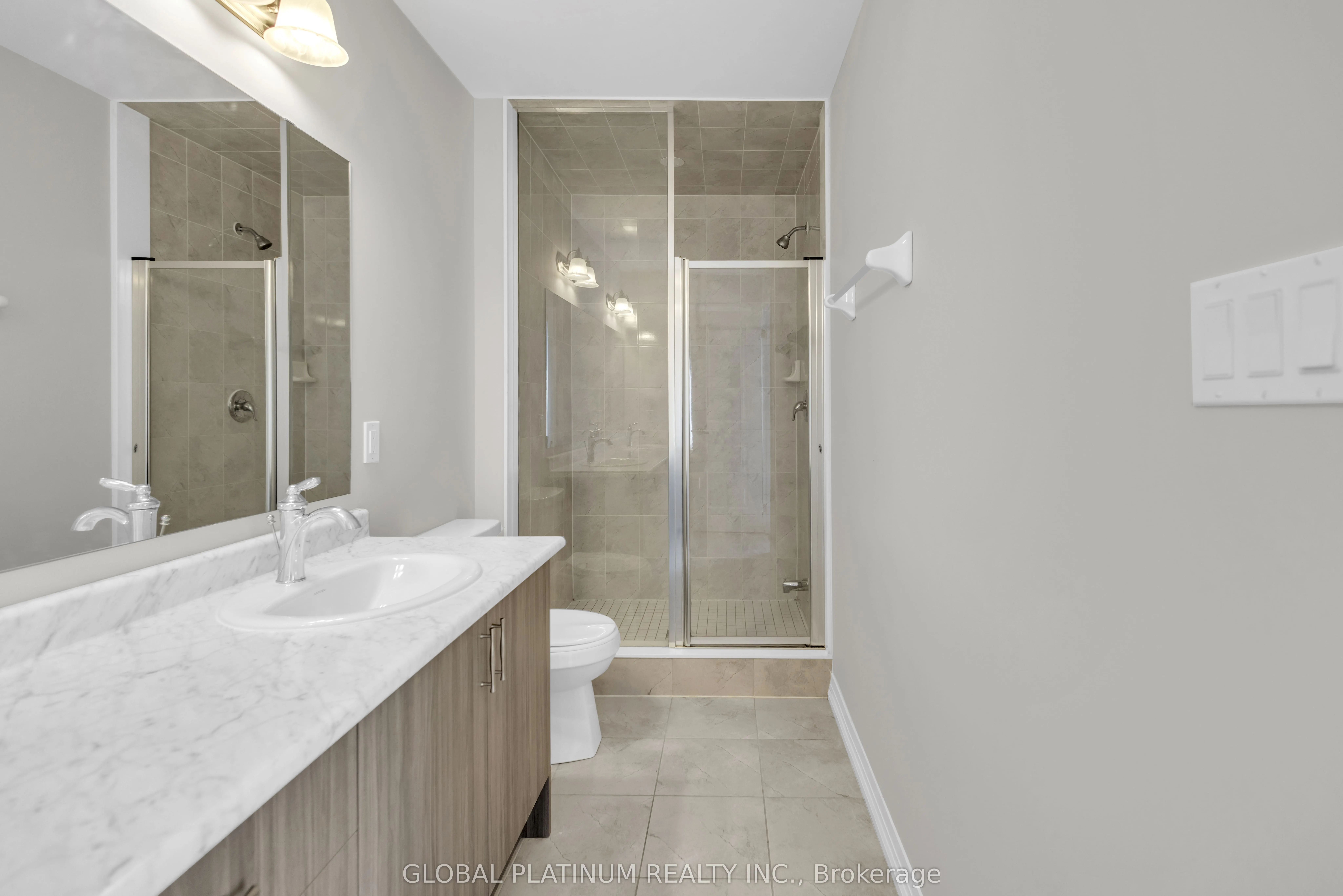 15 Blacklock Street, #17