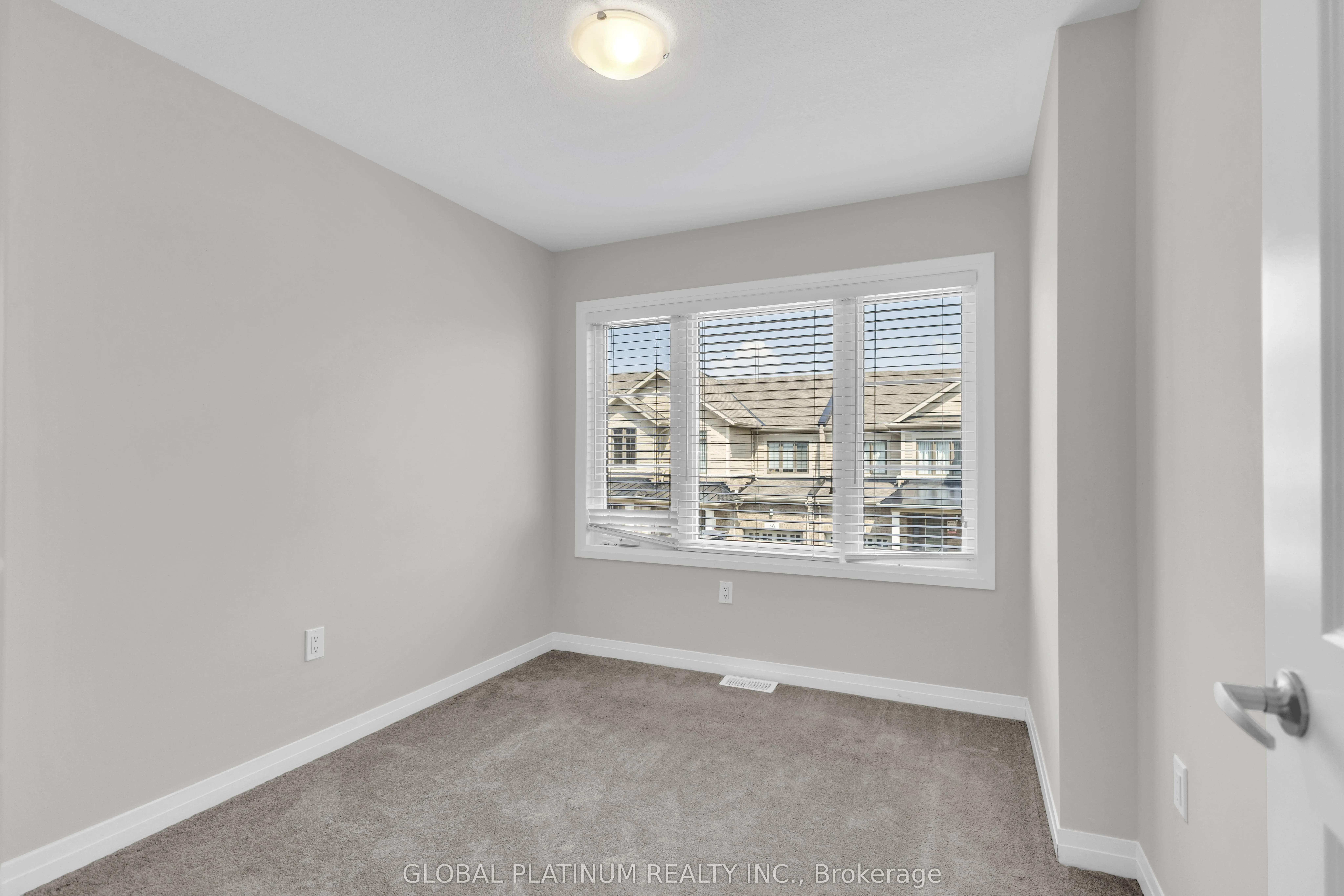 15 Blacklock Street, #17