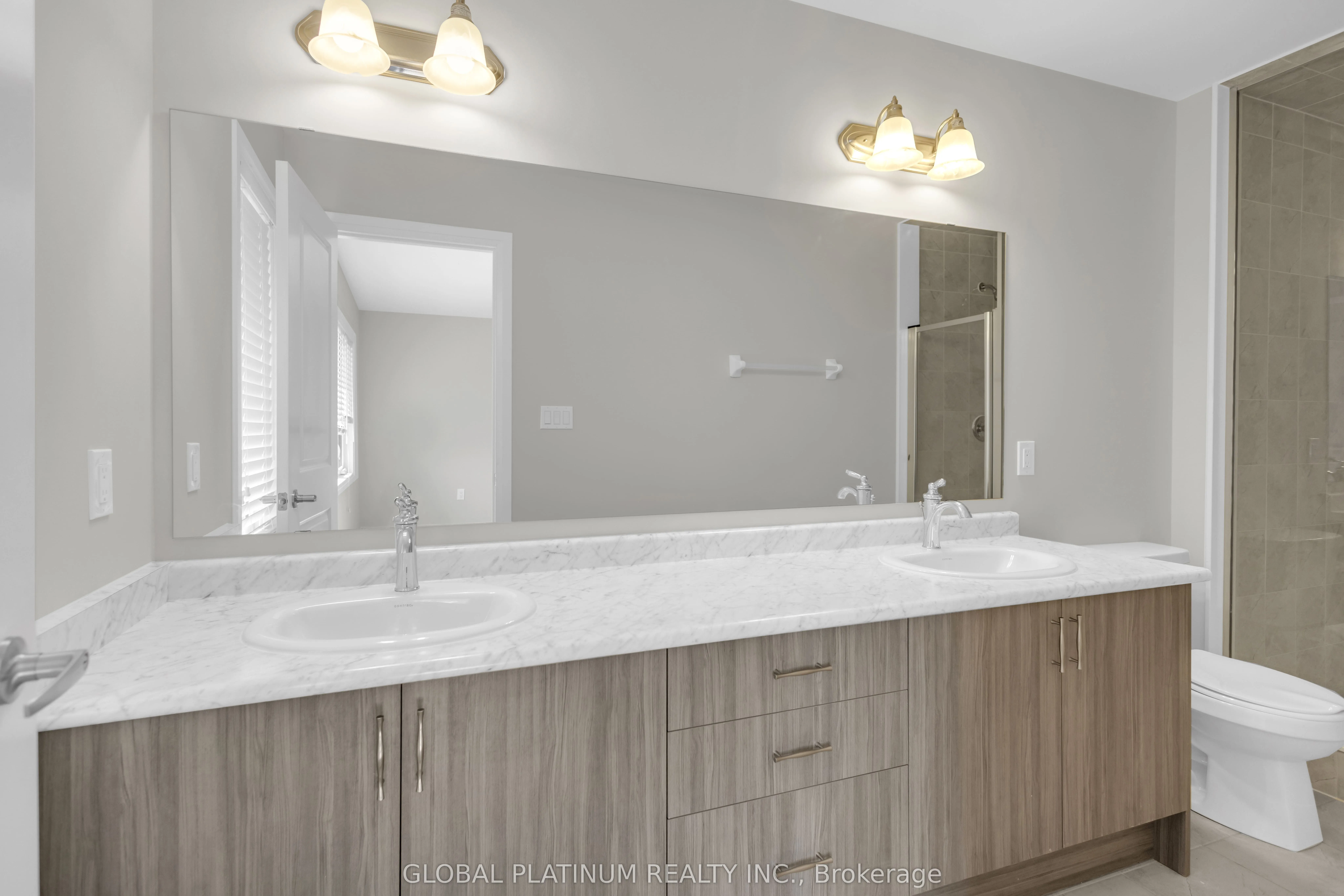 15 Blacklock Street, #17