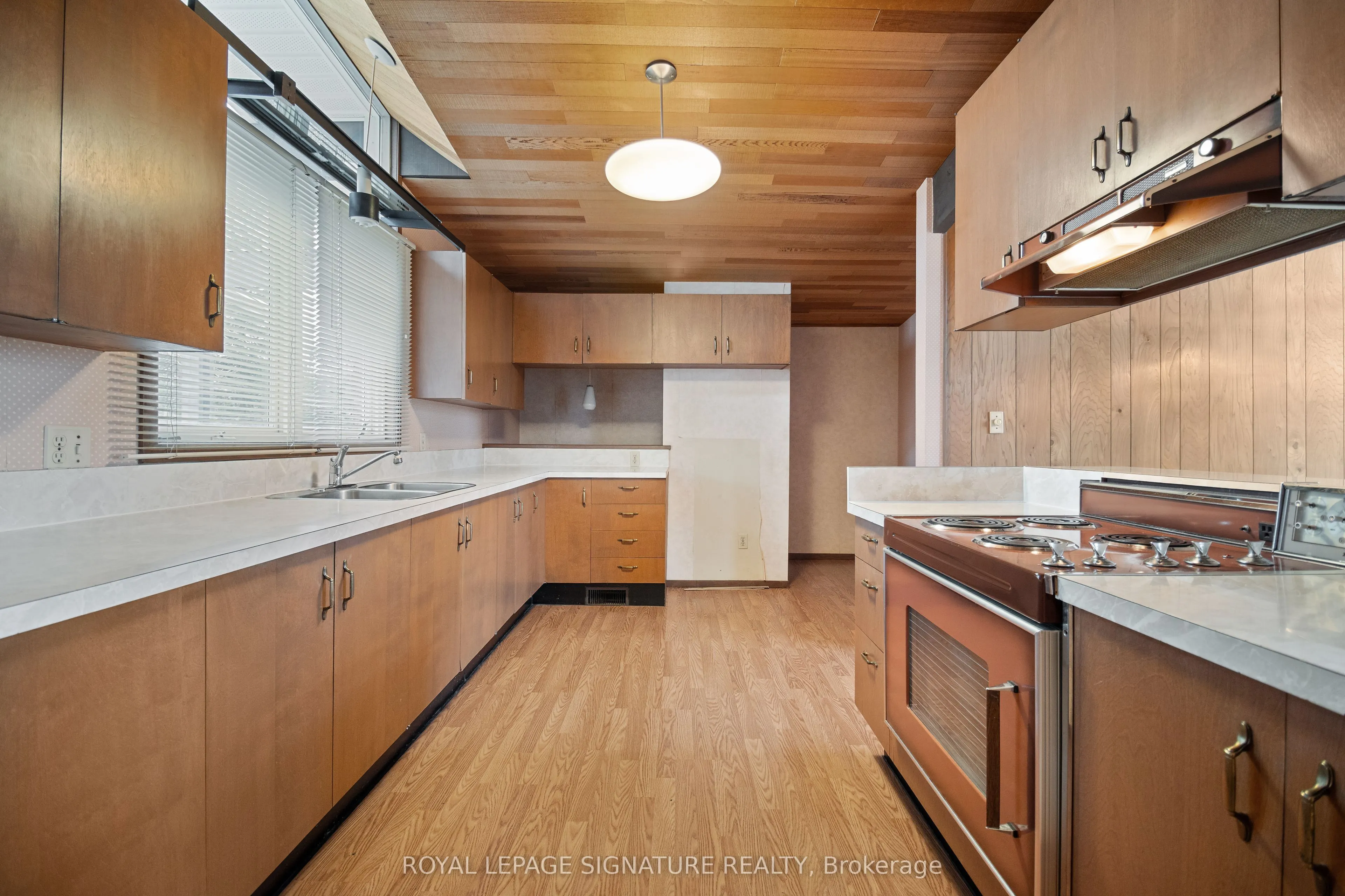 3114 Ninth Street W