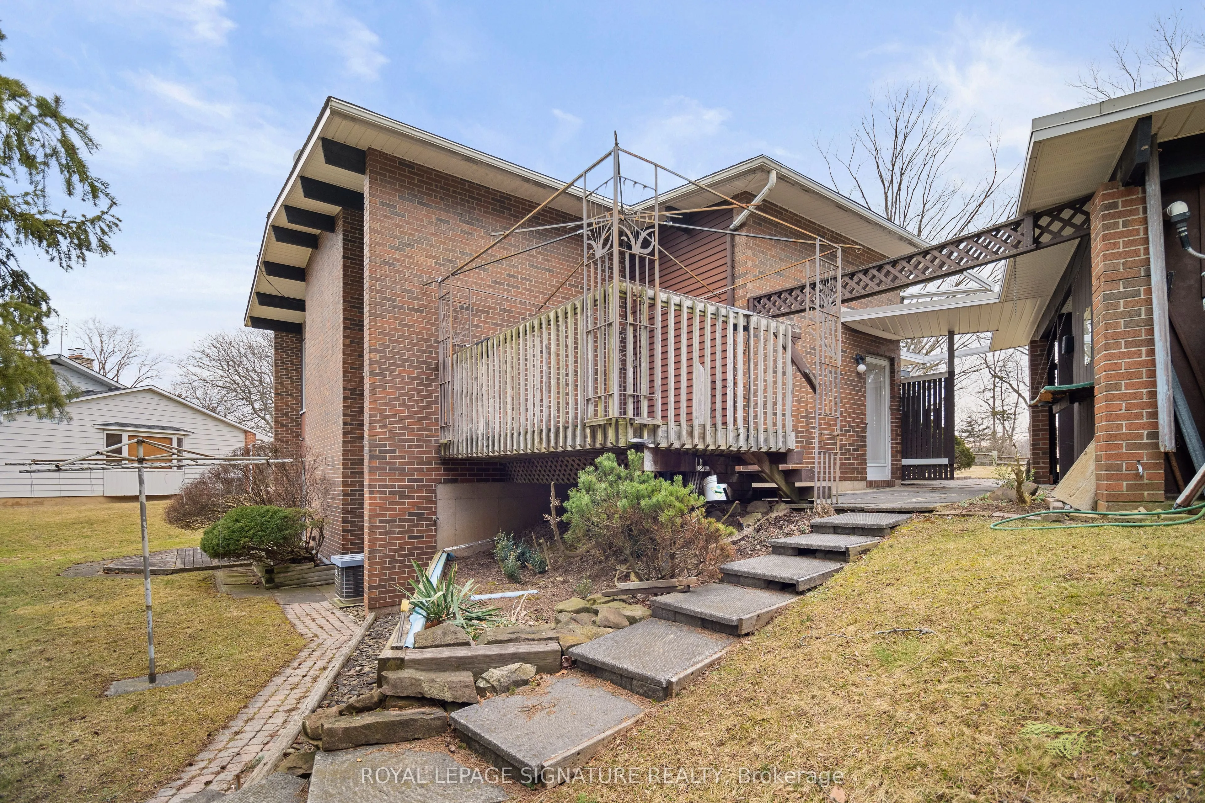 3114 Ninth Street W
