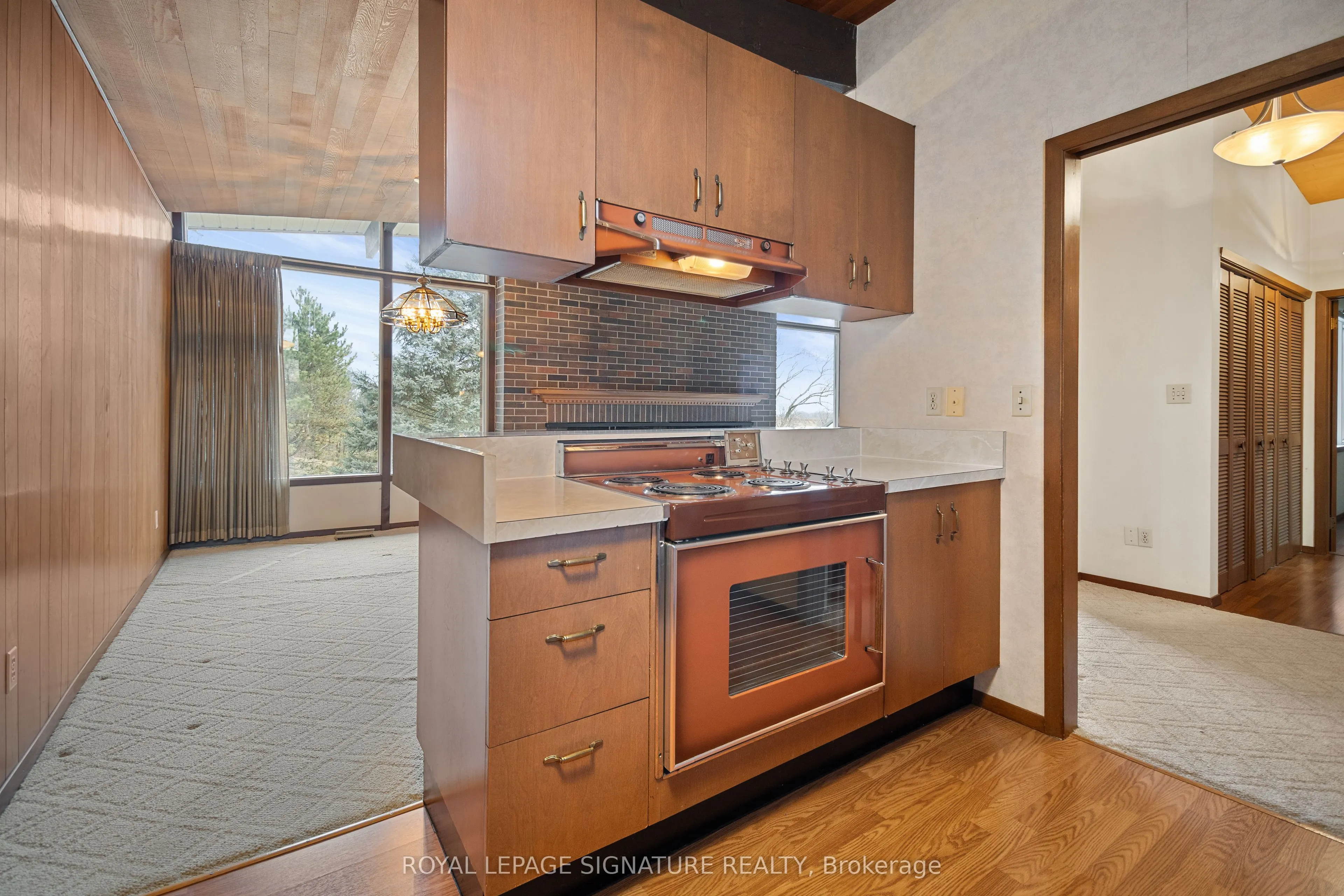 3114 Ninth Street W