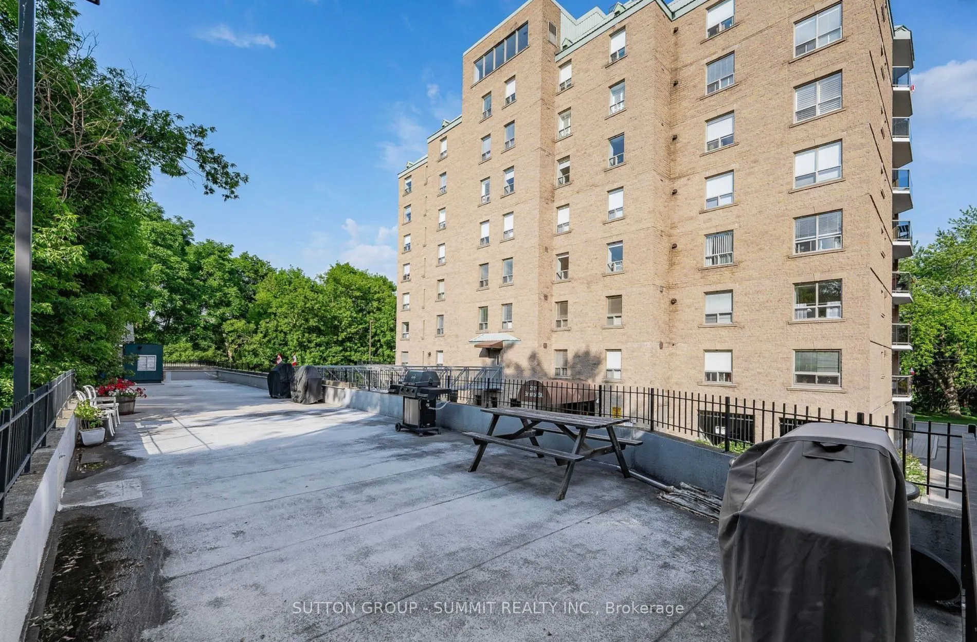 281 Bristol Street, #401