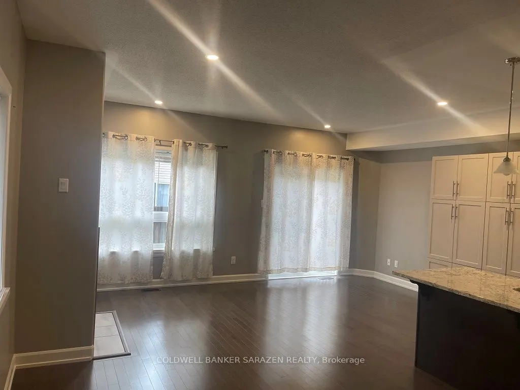 64 Vimy Ridge Crescent