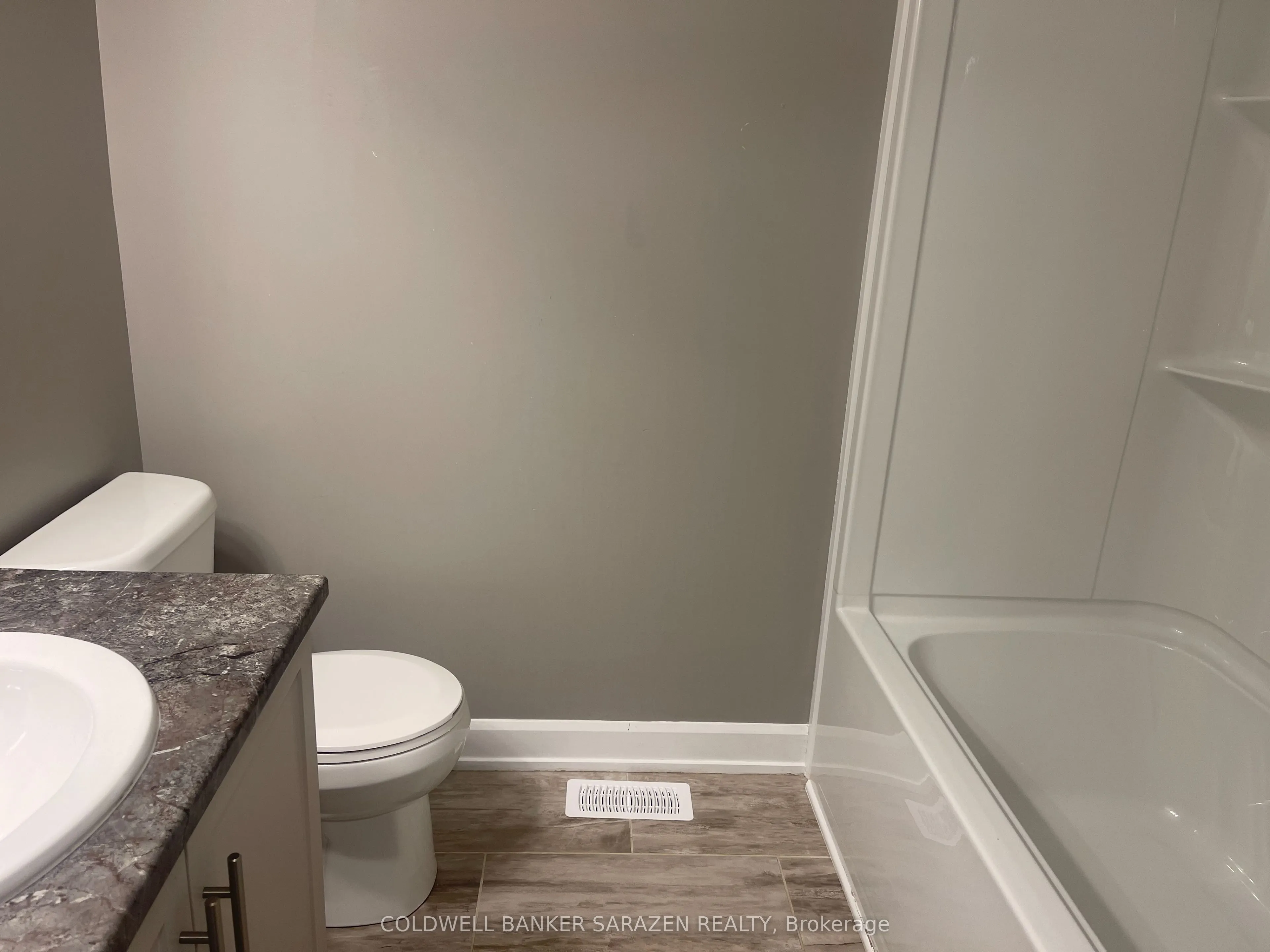 64 Vimy Ridge Crescent