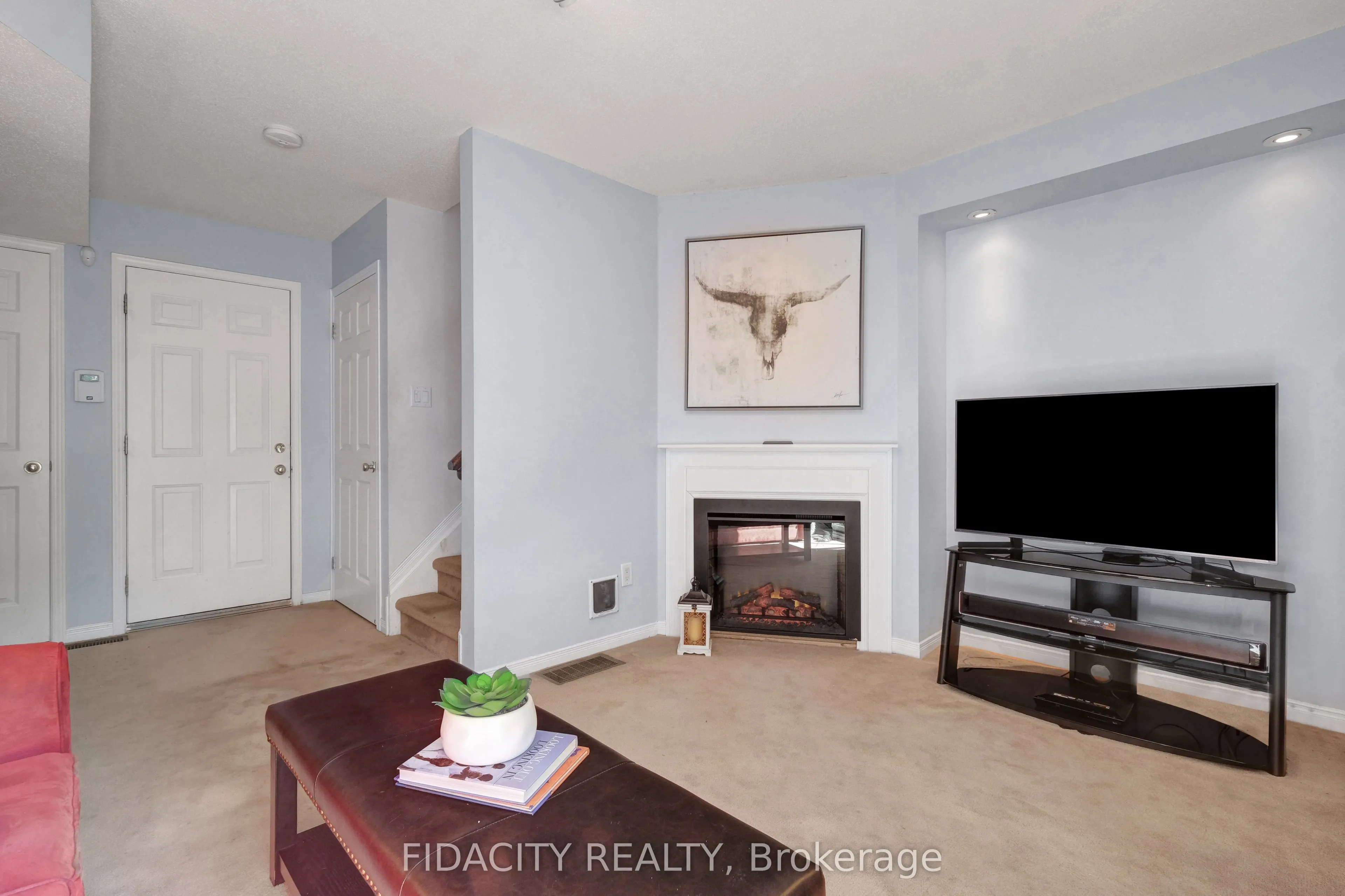 83 Manhattan Crescent