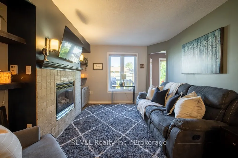 5070 Drummond Road, #3
