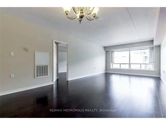 405 Erb Street W, #305