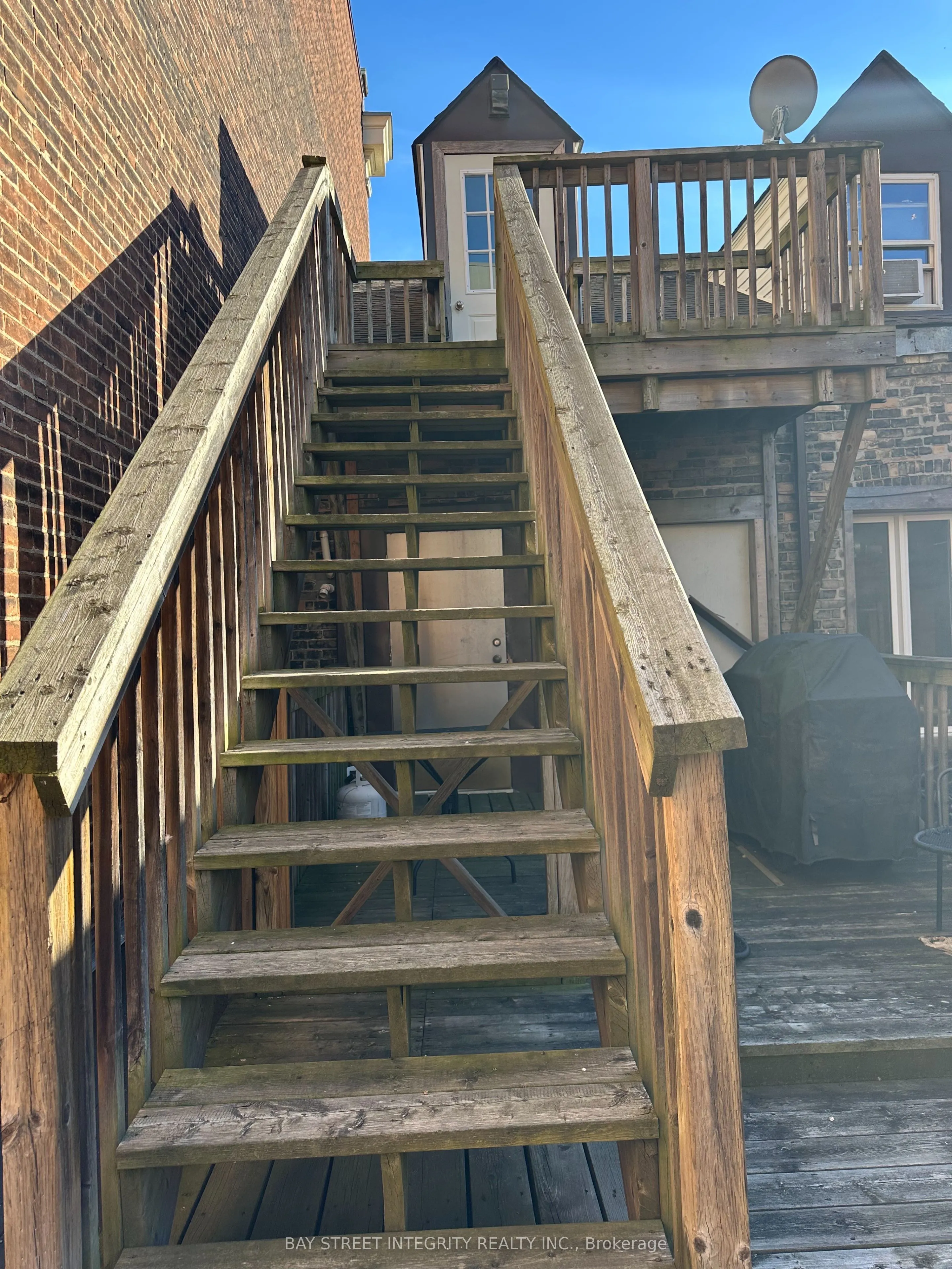 88 COLBORNE Street, #1