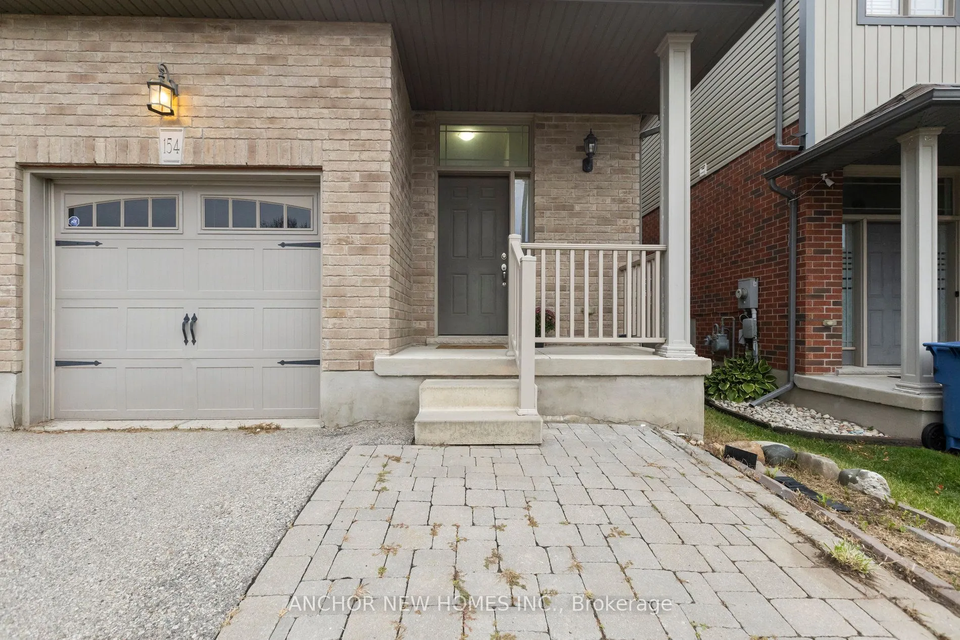 154 Kemp Crescent