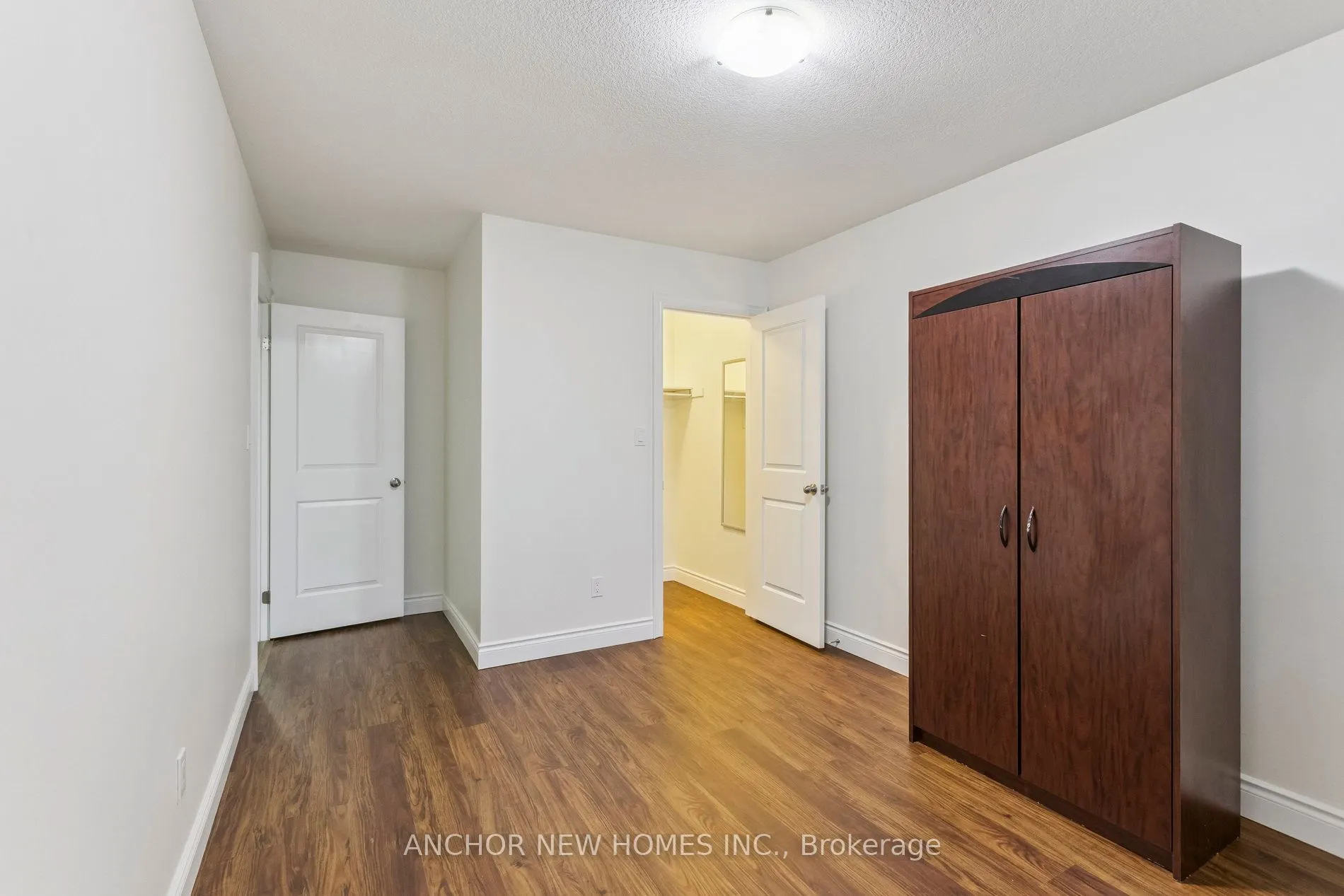 154 Kemp Crescent
