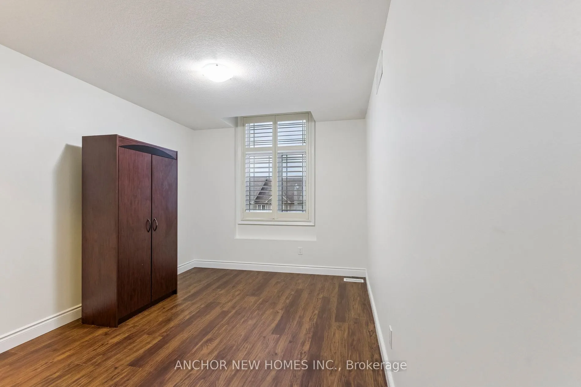 154 Kemp Crescent