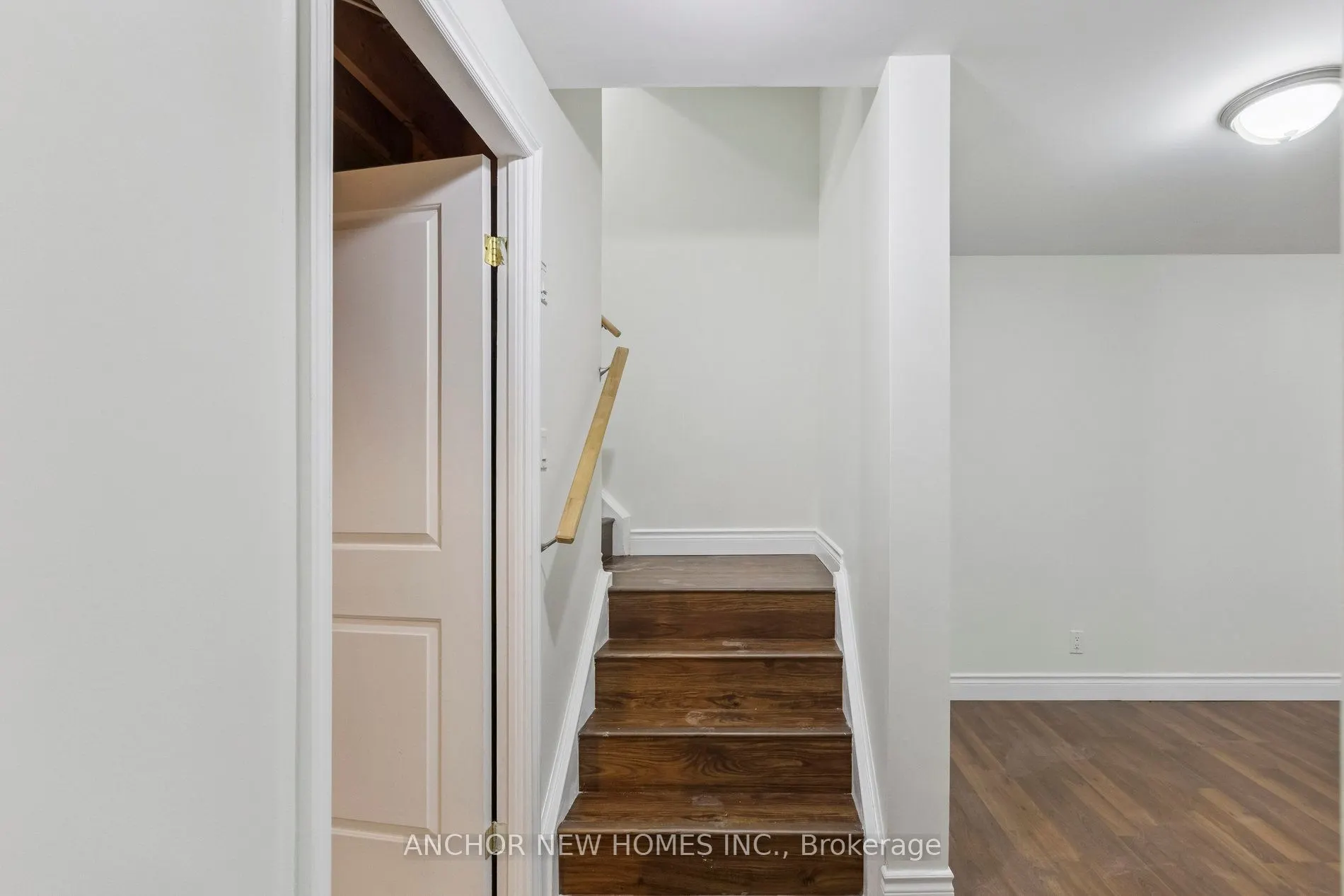 154 Kemp Crescent