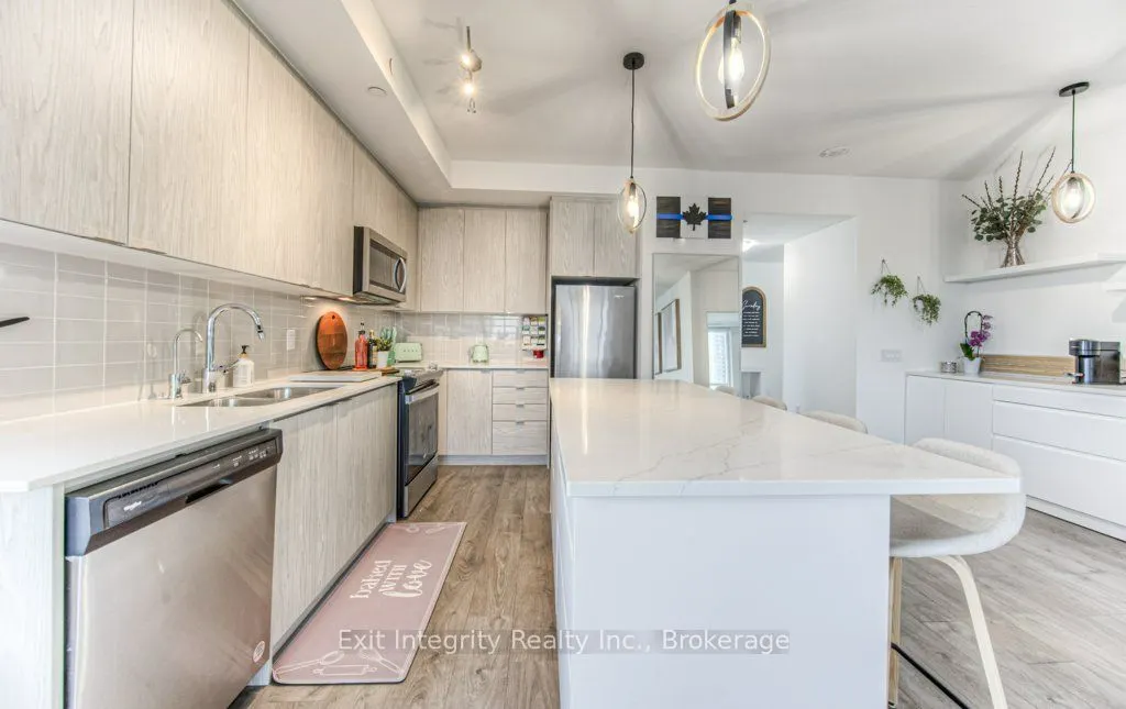 55 Duke Street W, #8