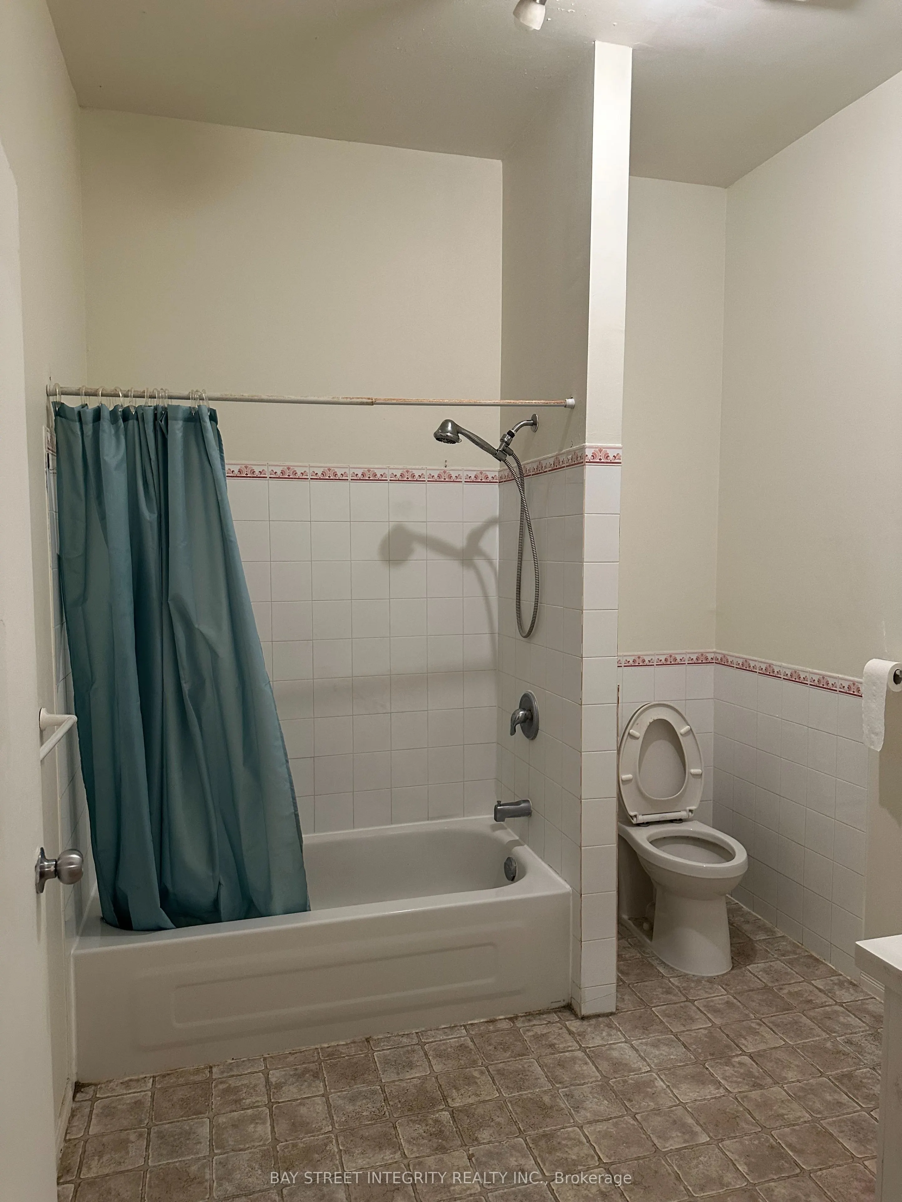 88 COLBORNE Street, #2