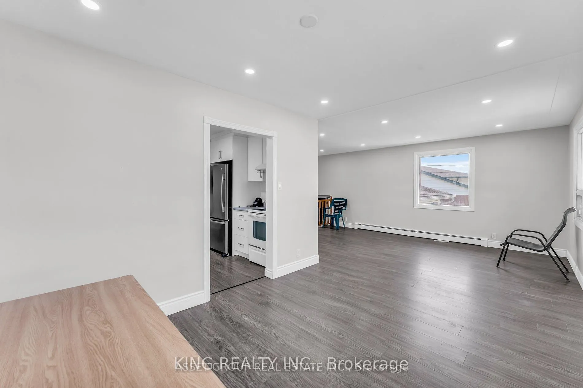 290 Lincoln Road