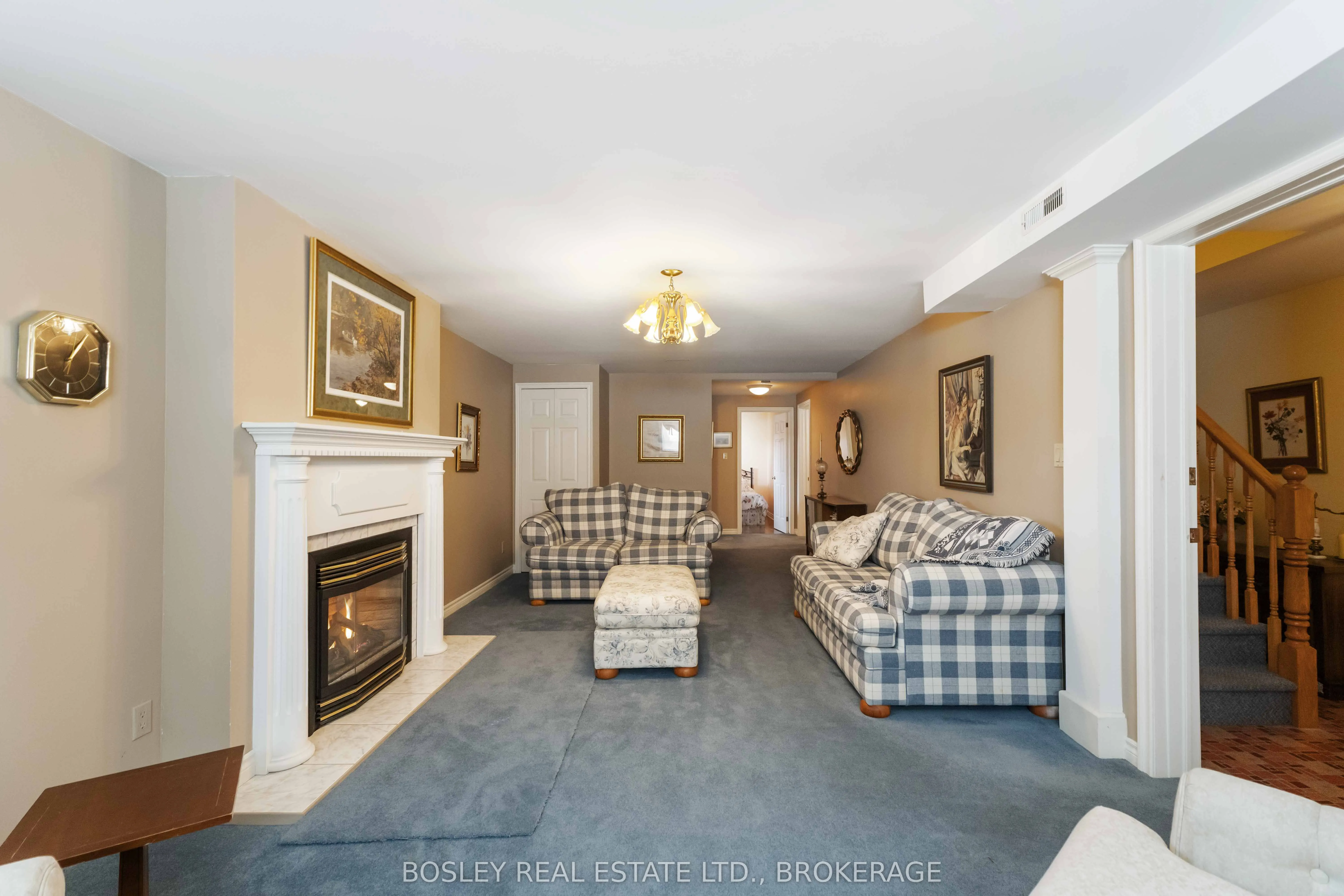 641 SIMCOE Street