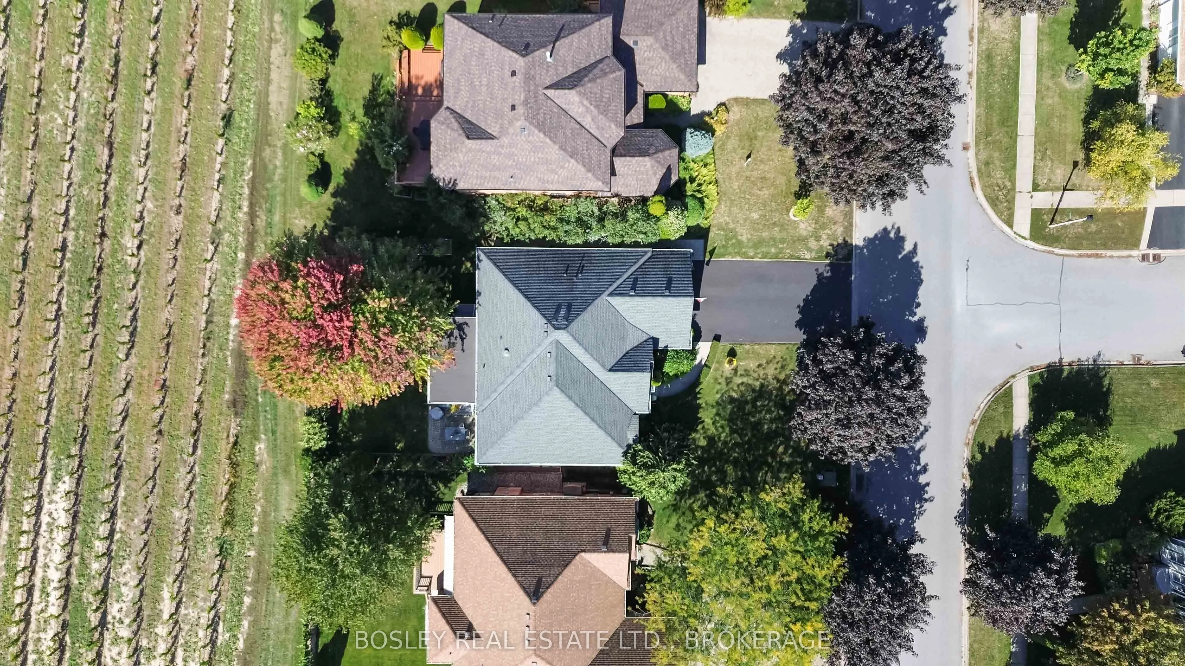 641 SIMCOE Street