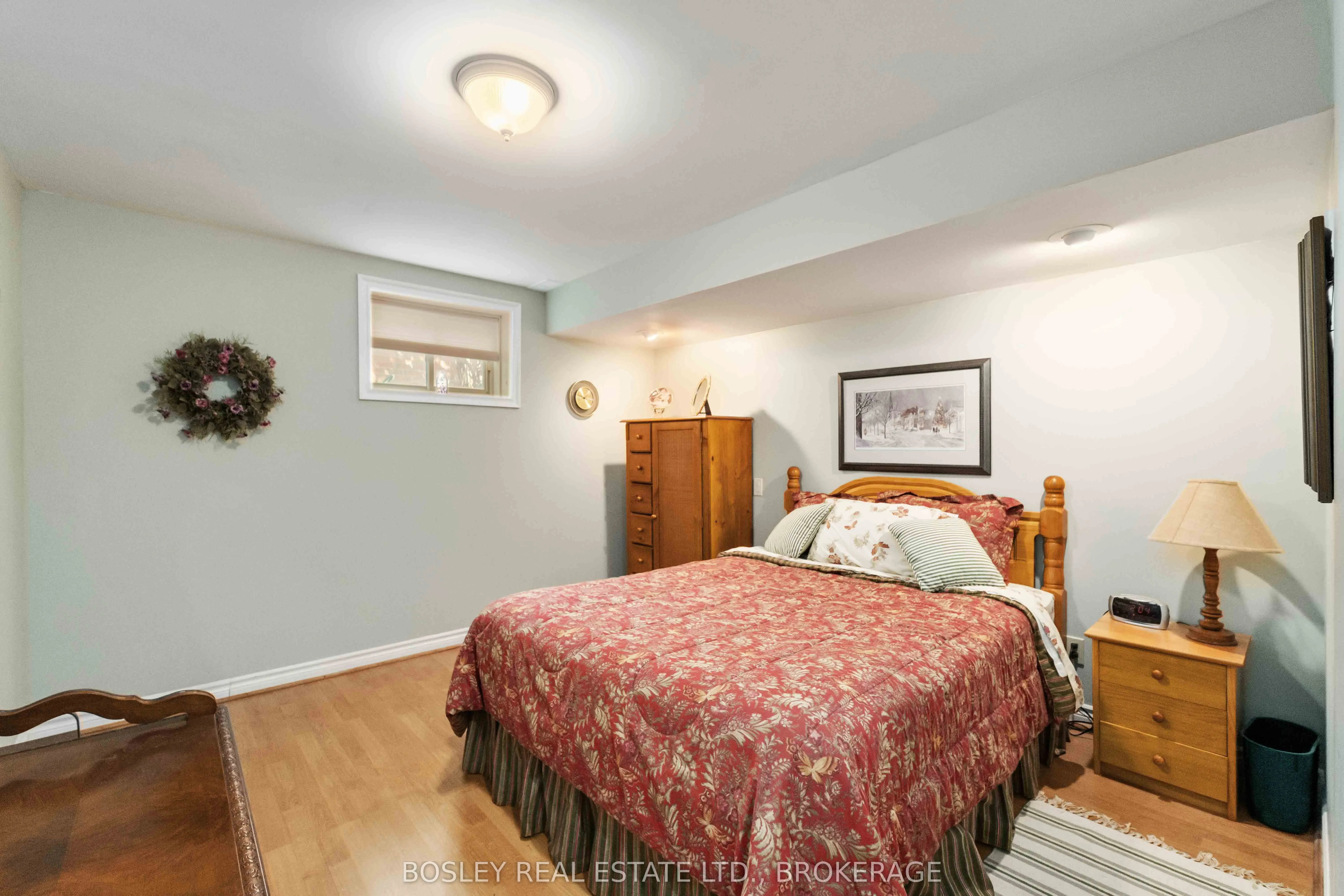 641 SIMCOE Street