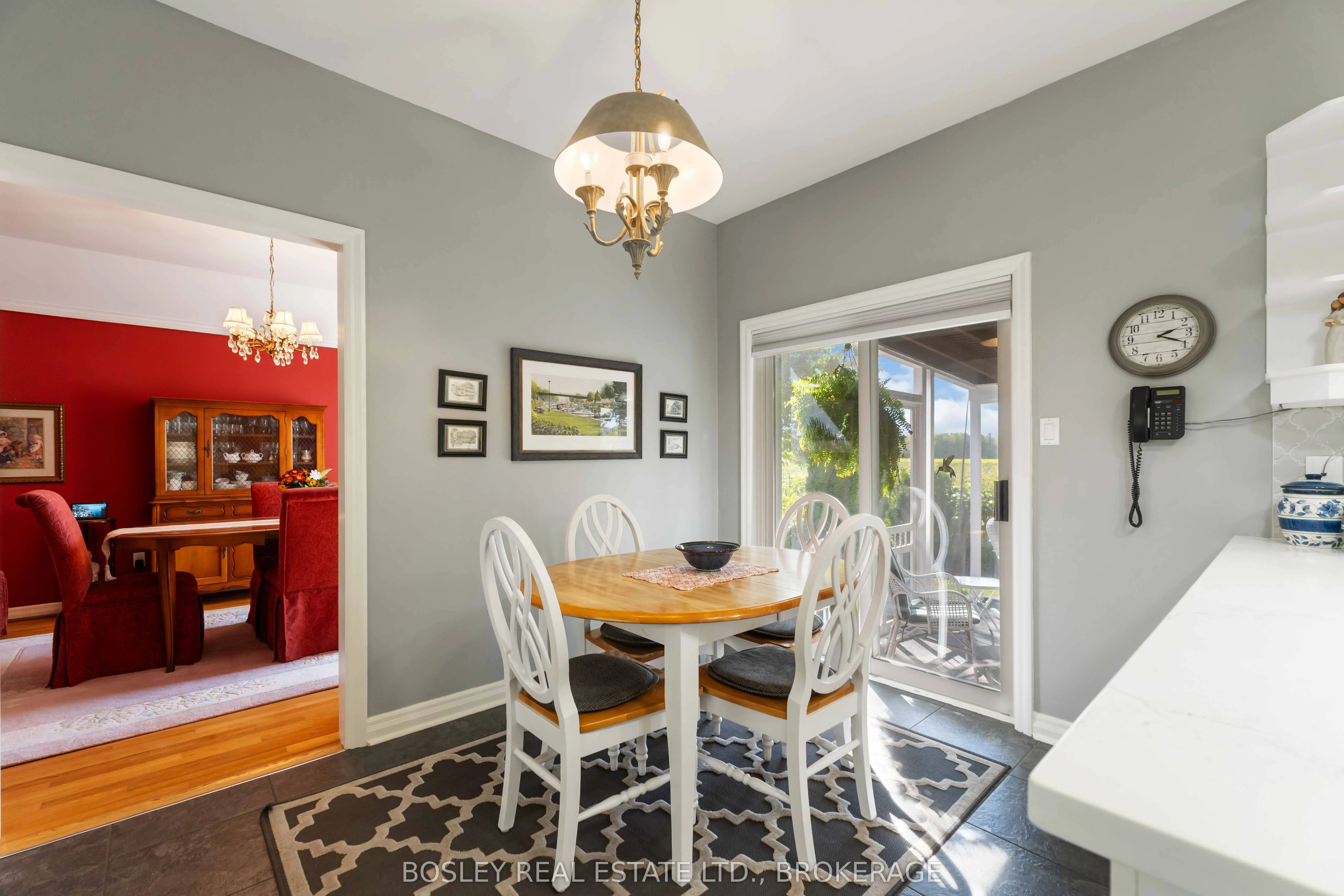 641 SIMCOE Street