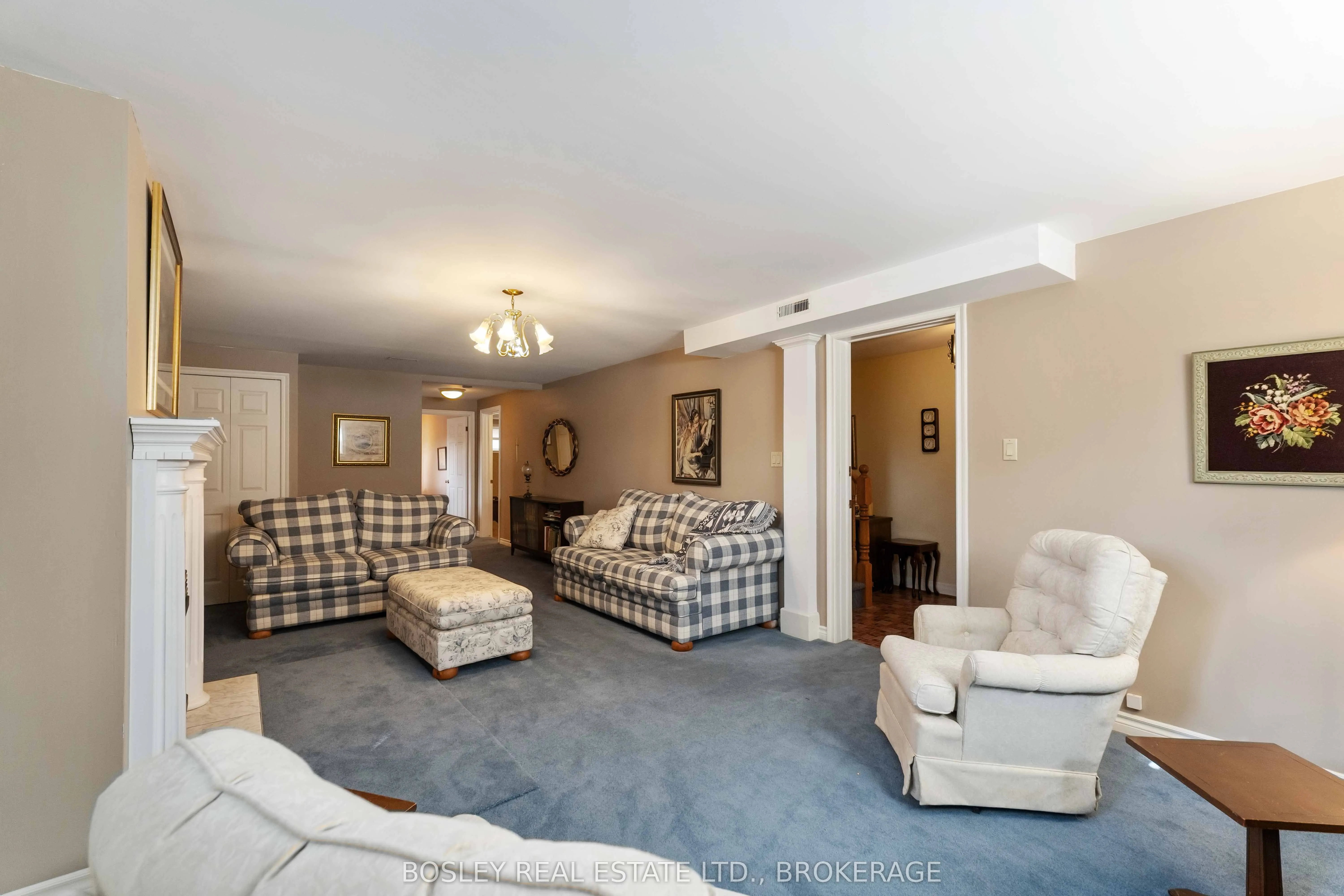 641 SIMCOE Street