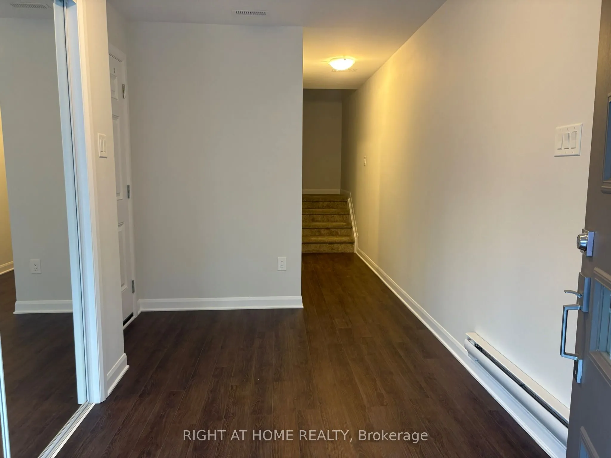 409 Silverberry Private