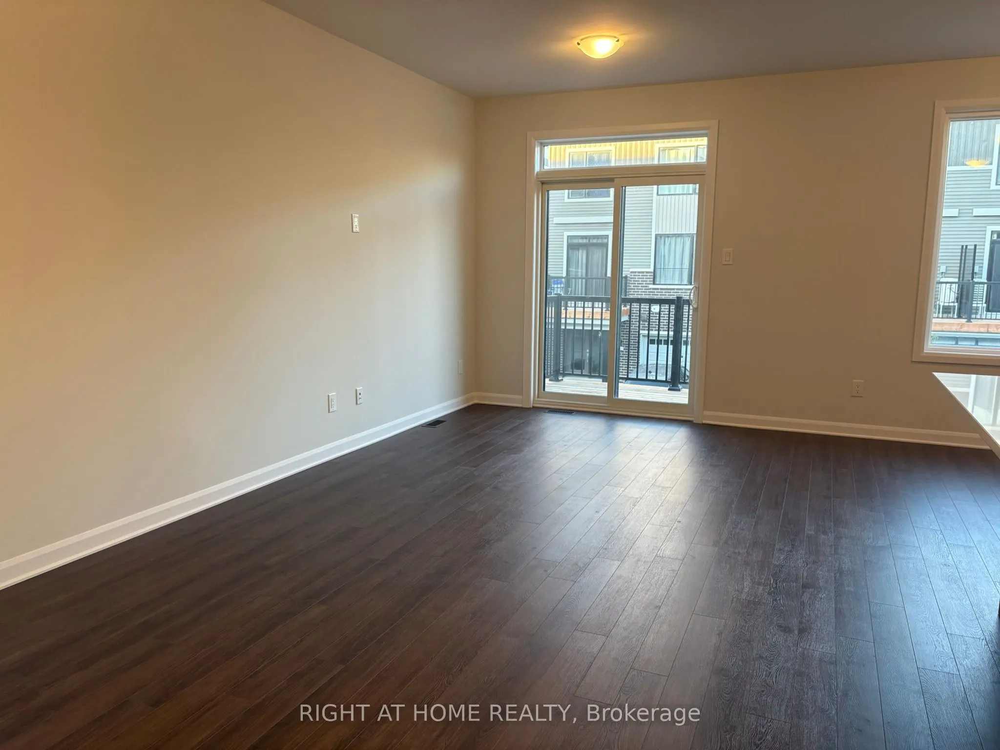 409 Silverberry Private
