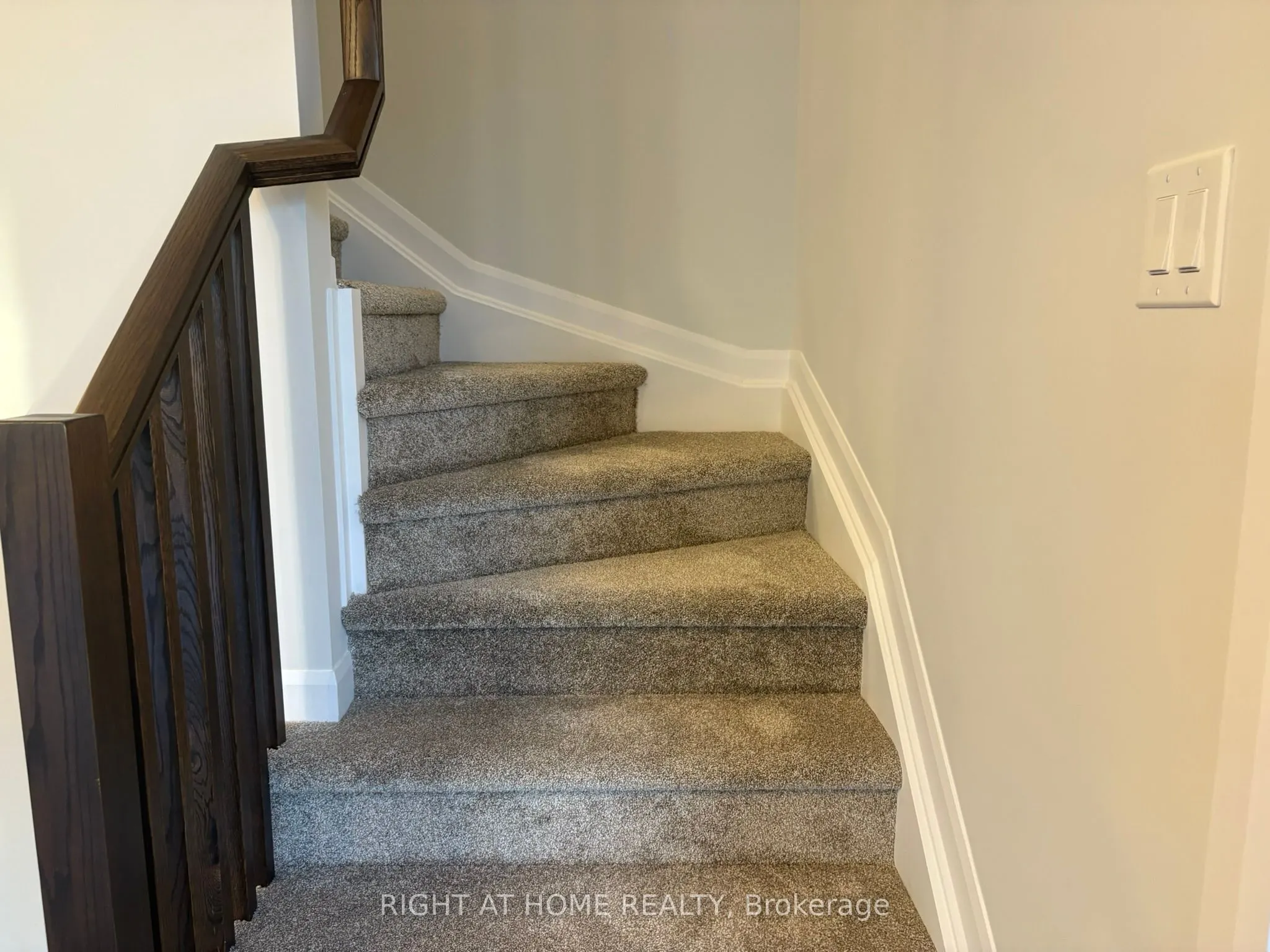 409 Silverberry Private