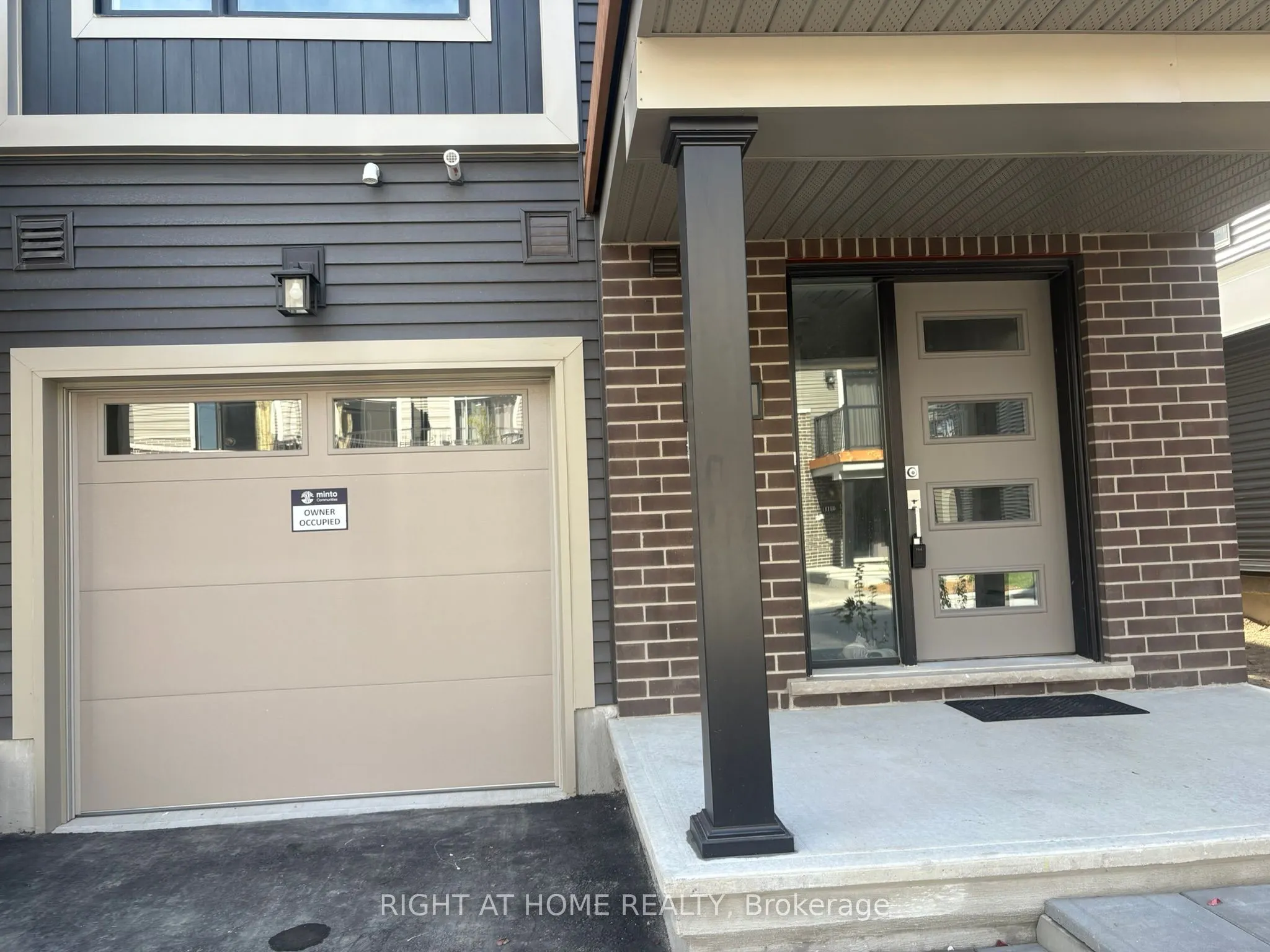 409 Silverberry Private