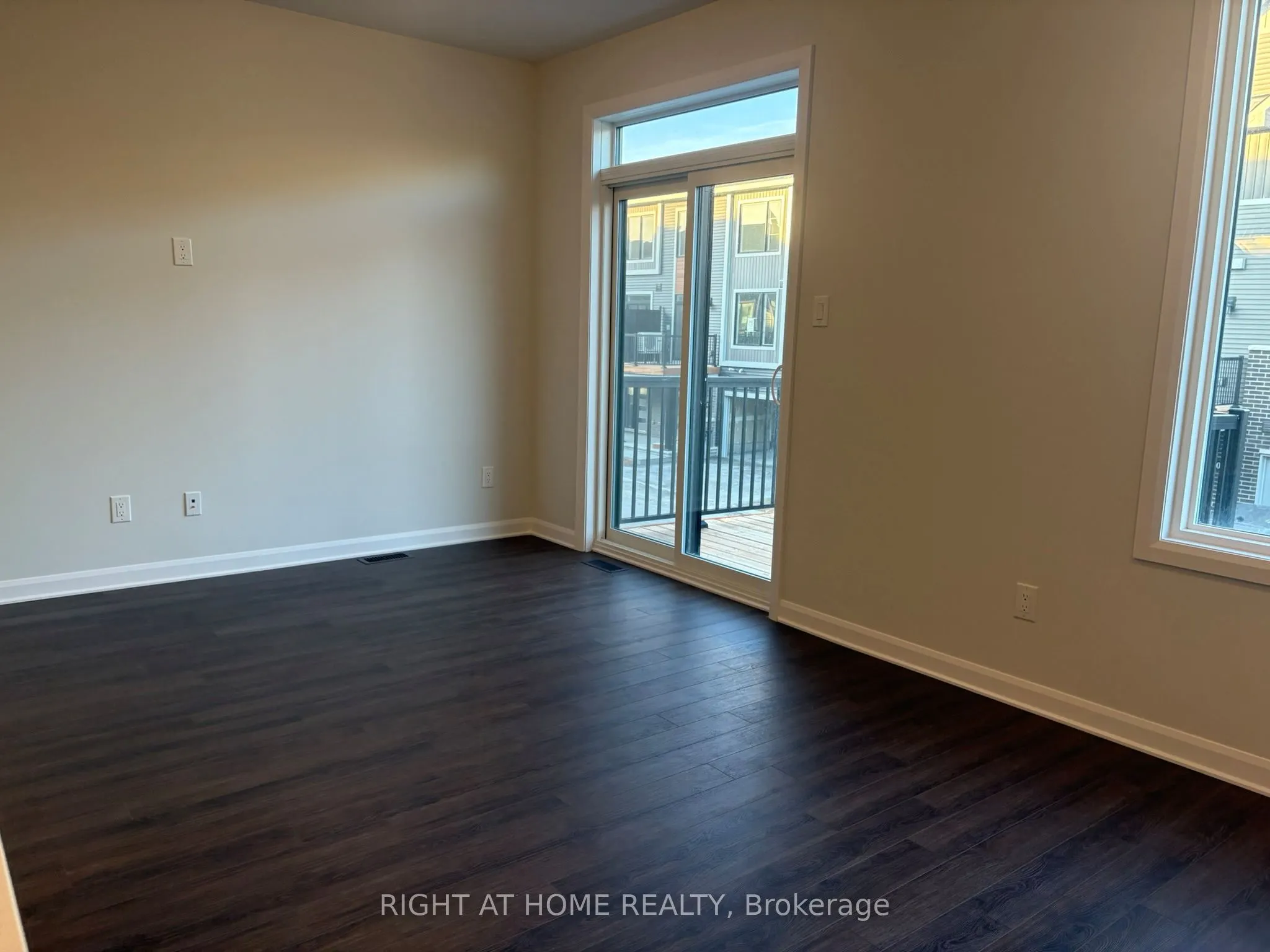 409 Silverberry Private