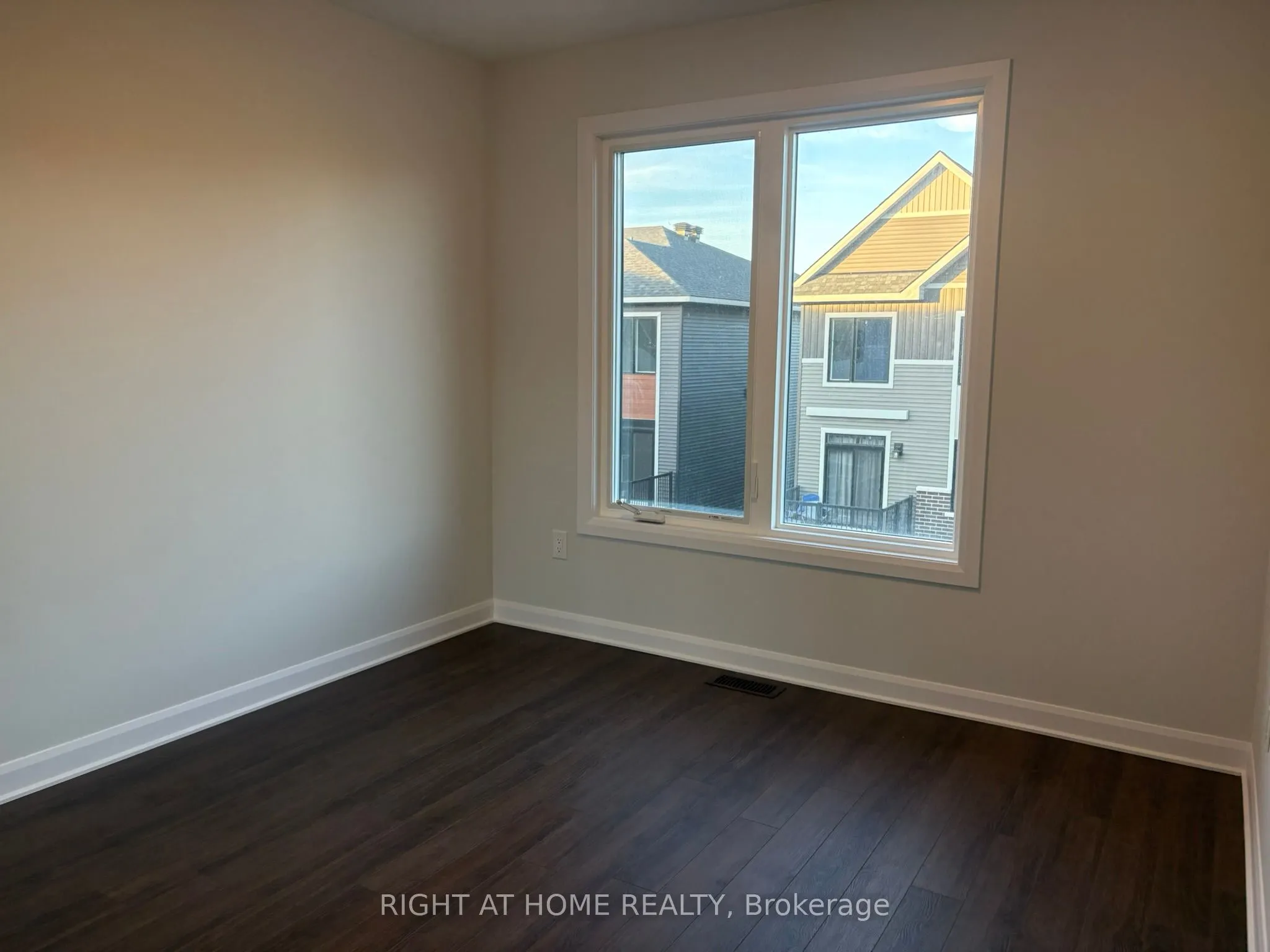 409 Silverberry Private
