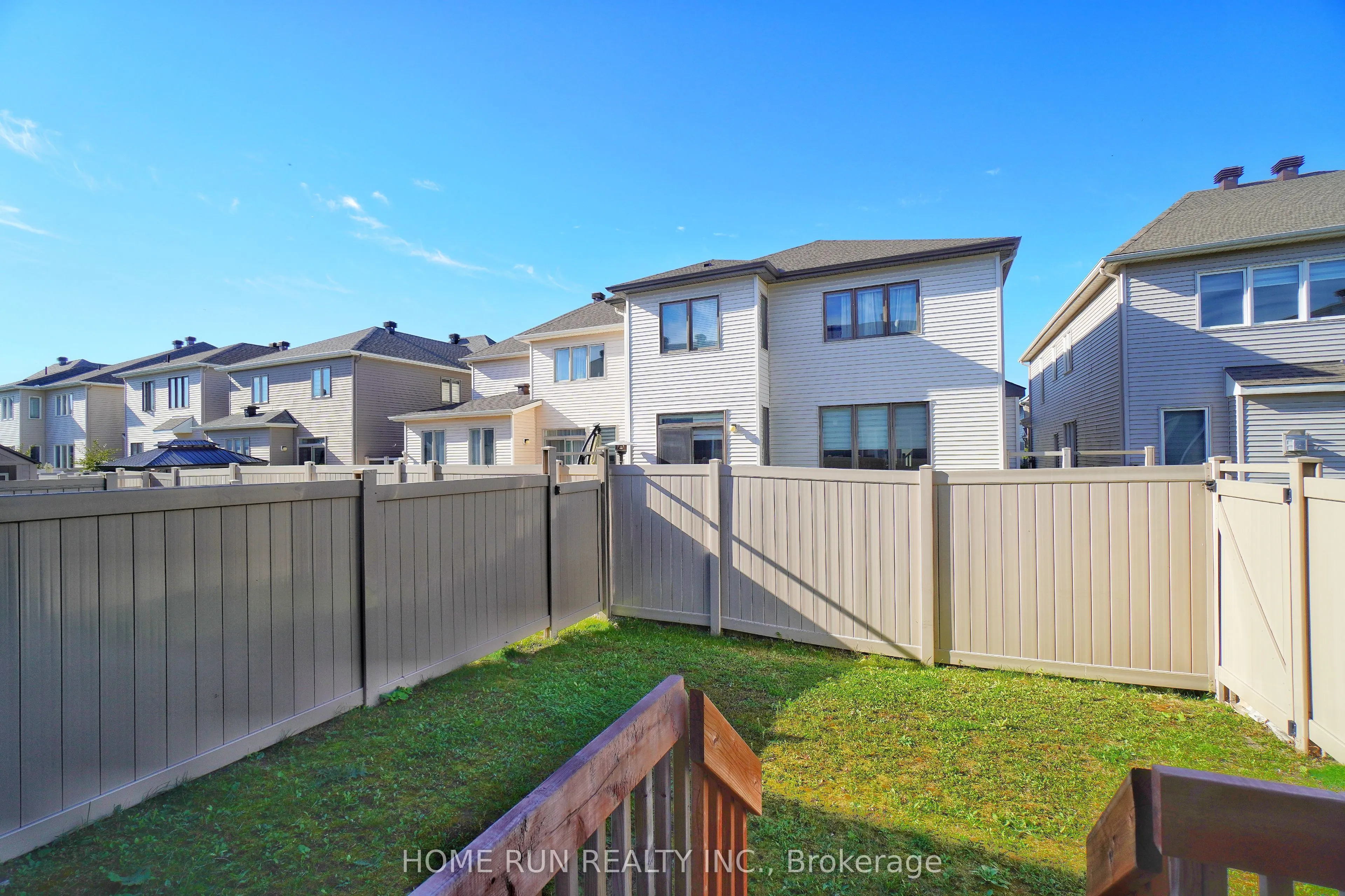 2337 Watercolours Way