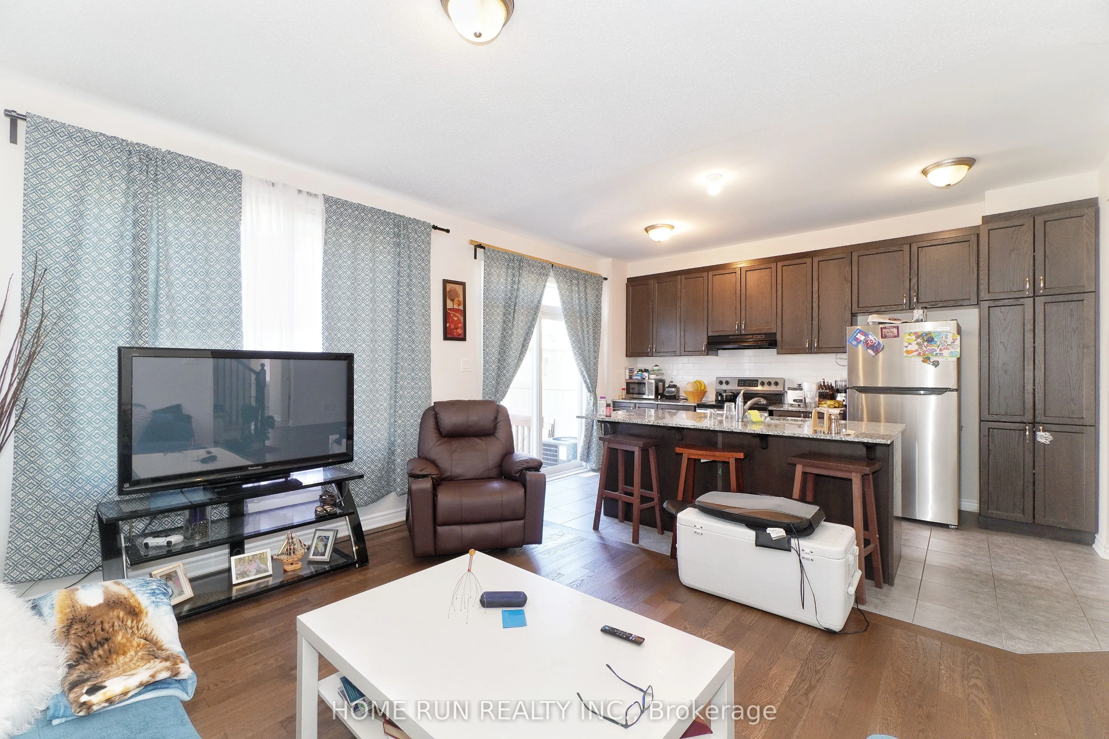 2337 Watercolours Way