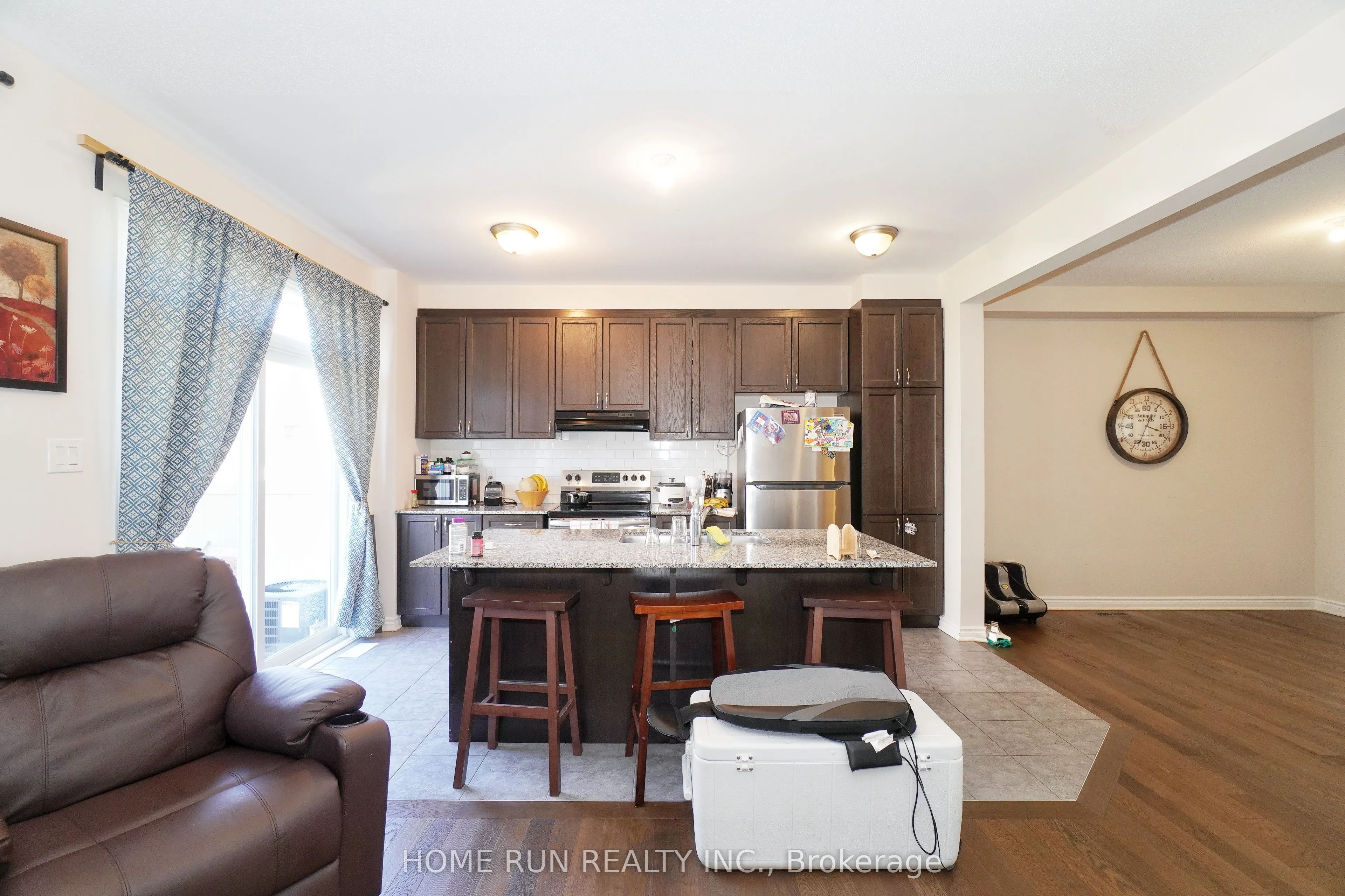 2337 Watercolours Way