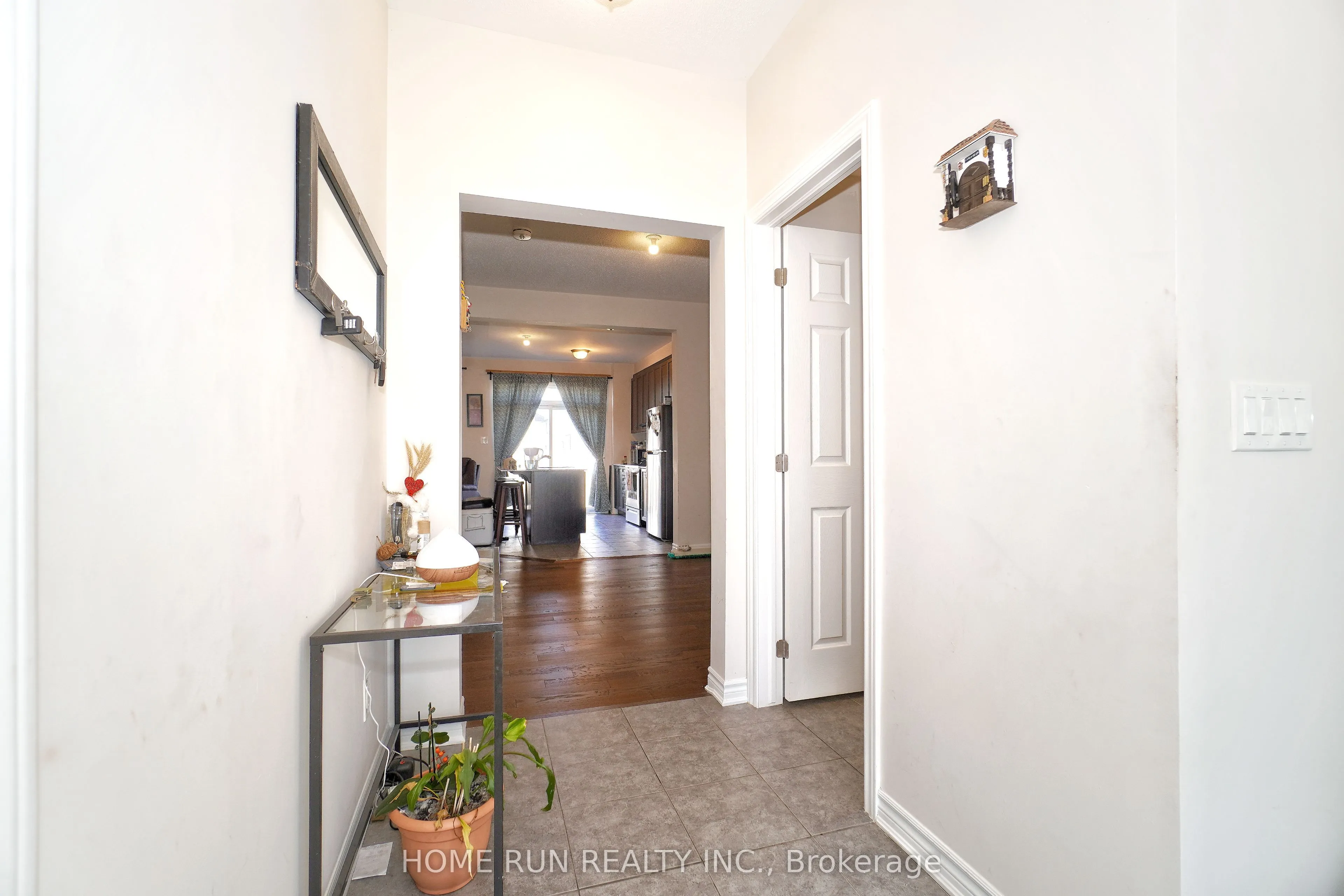 2337 Watercolours Way