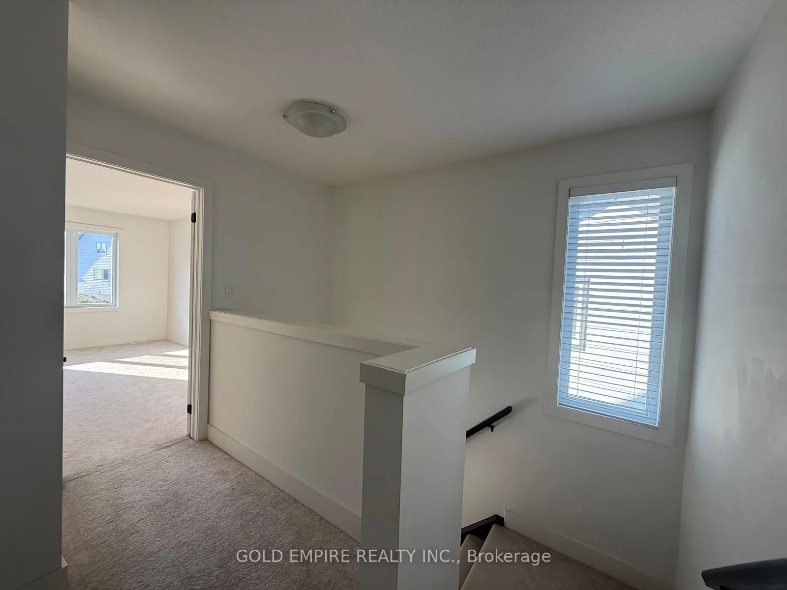 27 Christopher Court, #upper
