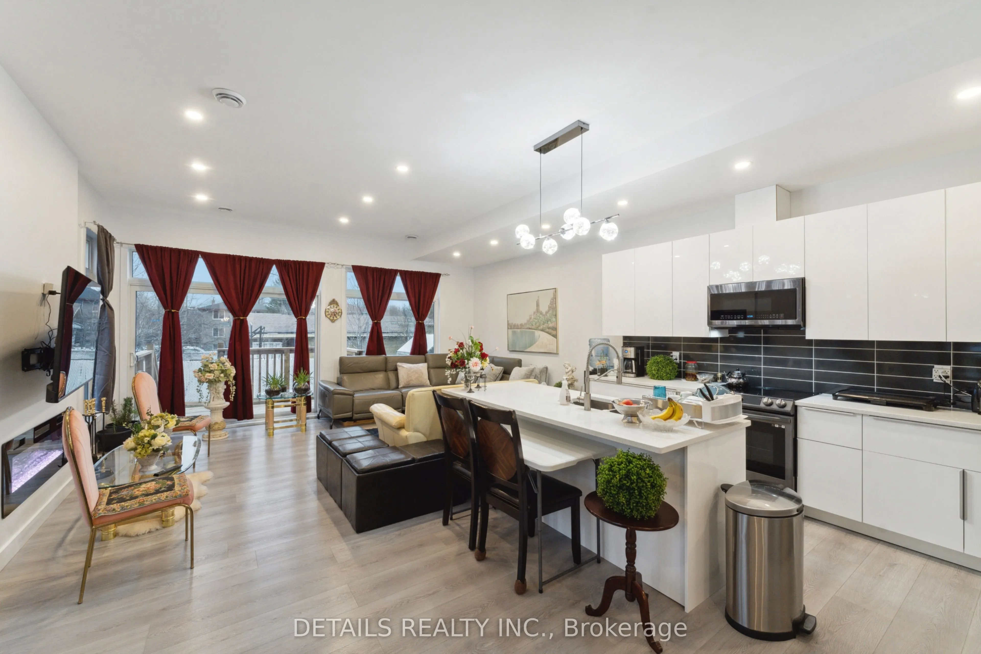 137 Duford Street, #A