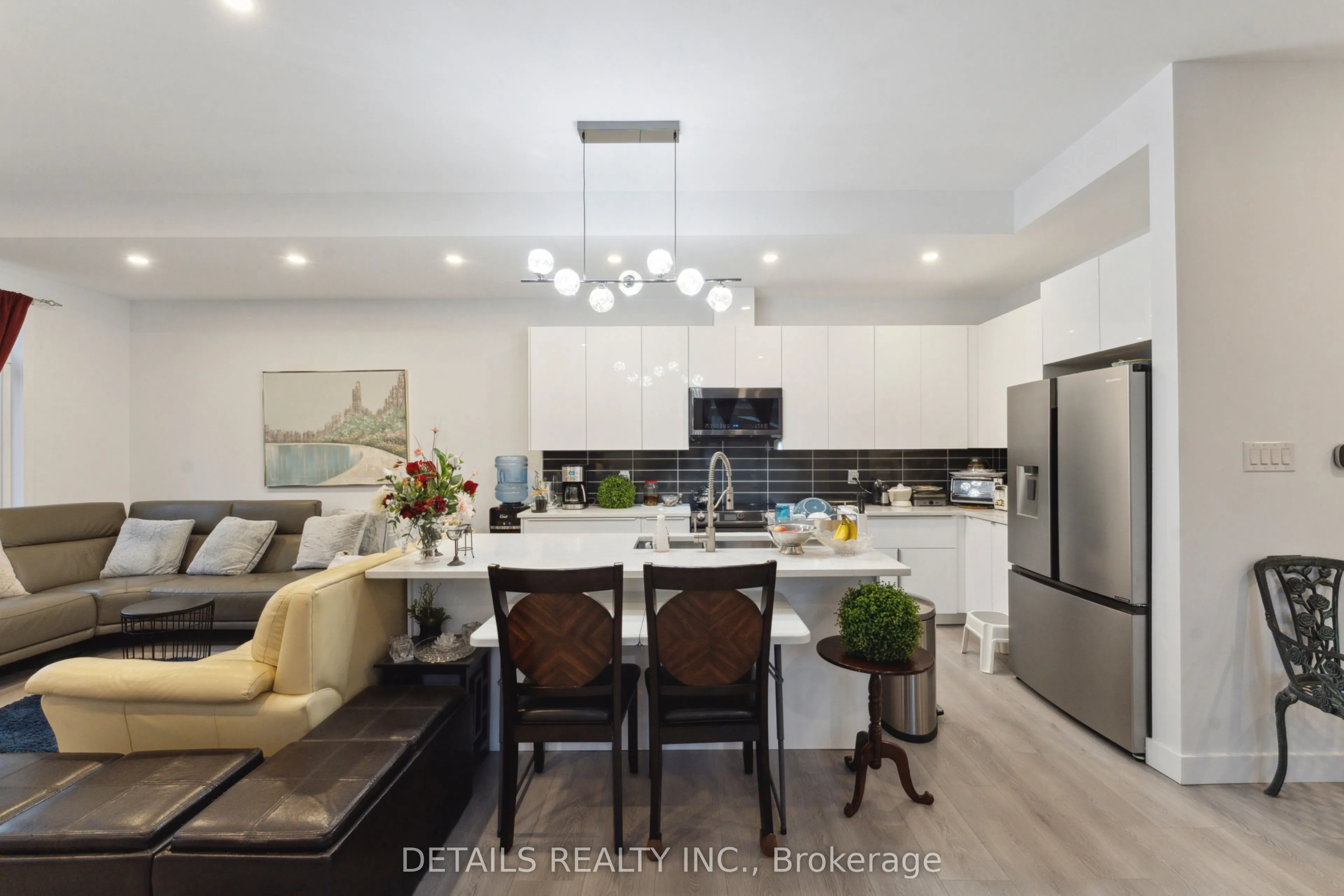 137 Duford Street, #A