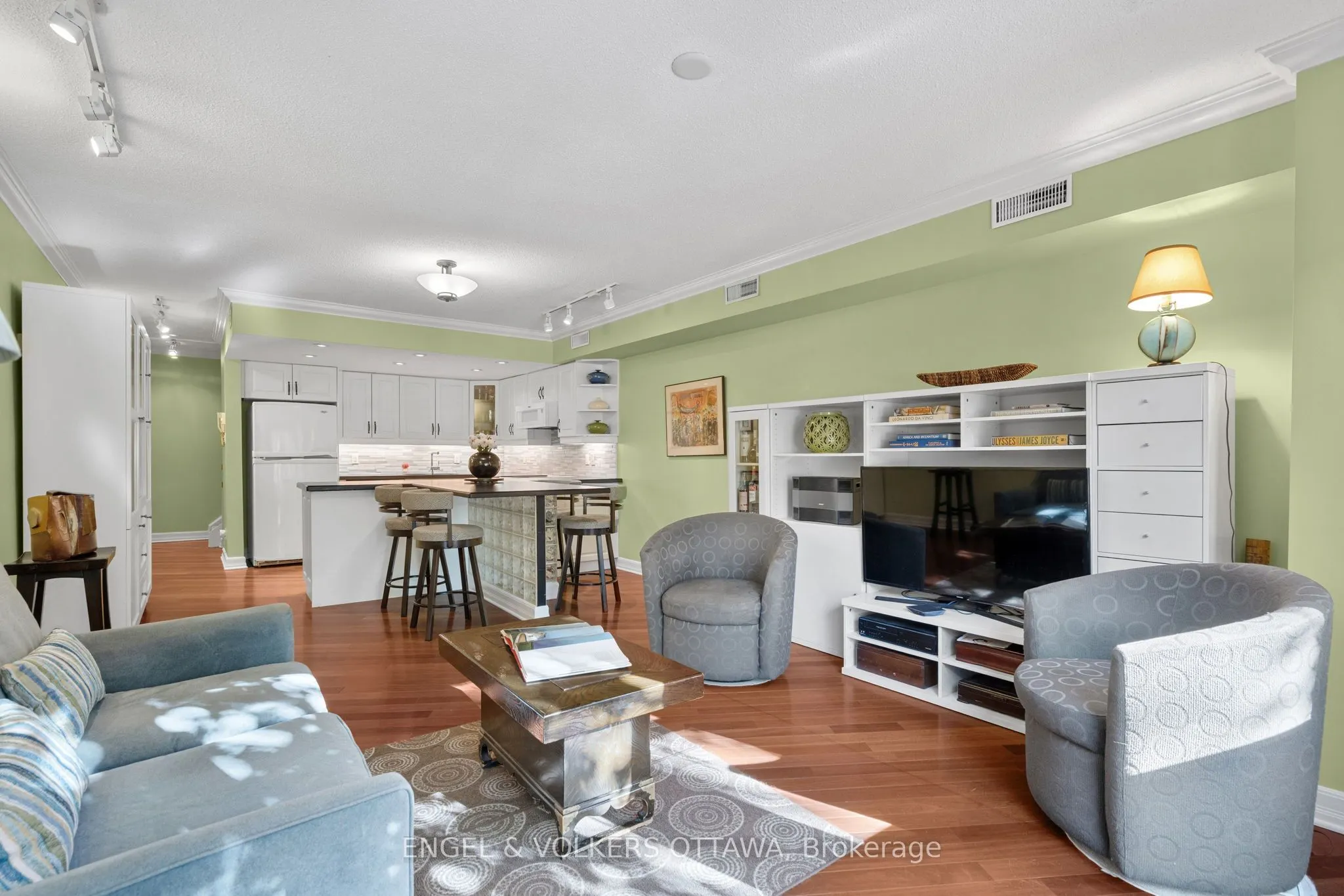 74 Somerset Street W, #4