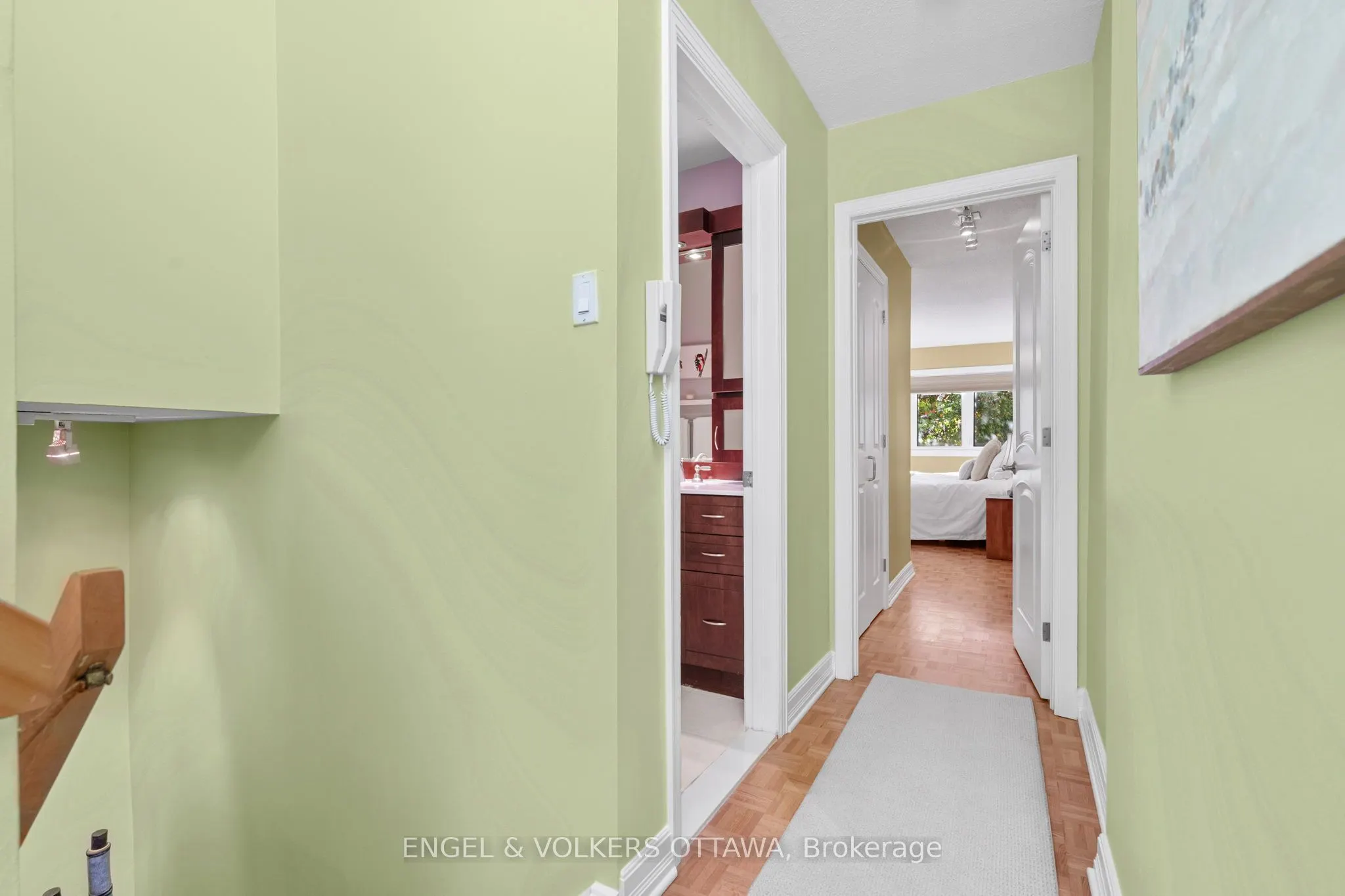 74 Somerset Street W, #4