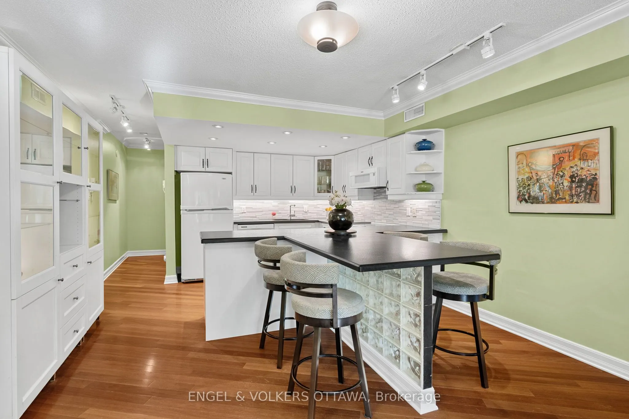 74 Somerset Street W, #4