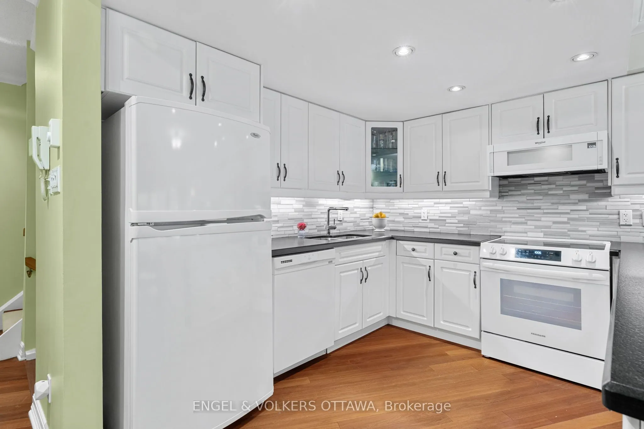 74 Somerset Street W, #4