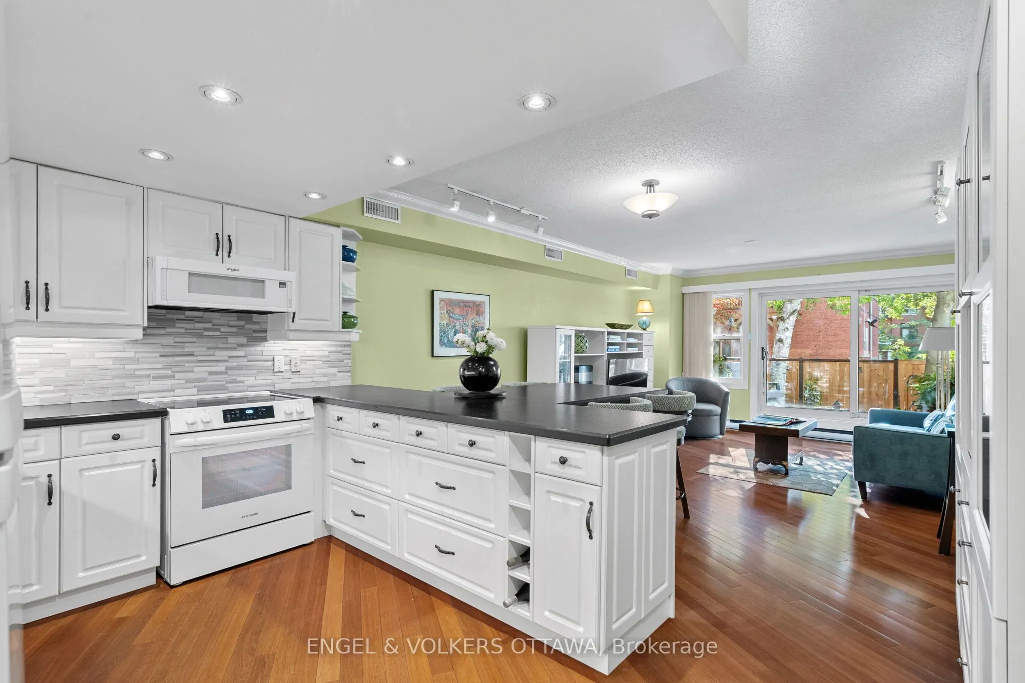 74 Somerset Street W, #4